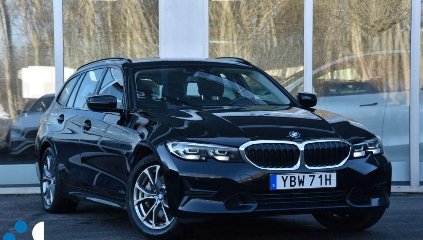 BMW Řada 3, 330e Touring Sport line Tažné
