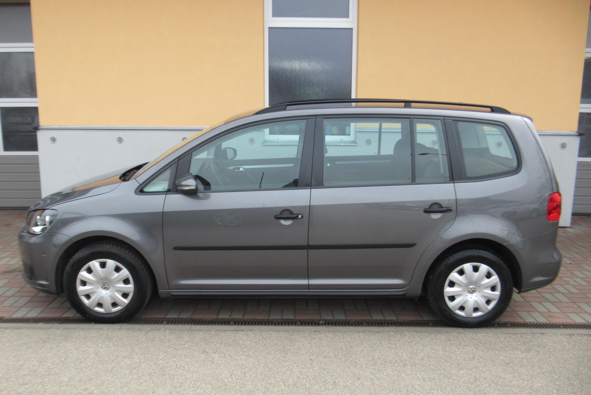 Volkswagen Touran, 1.6 TDI AUT. KLIMA TAŽNÉ - fotka 6