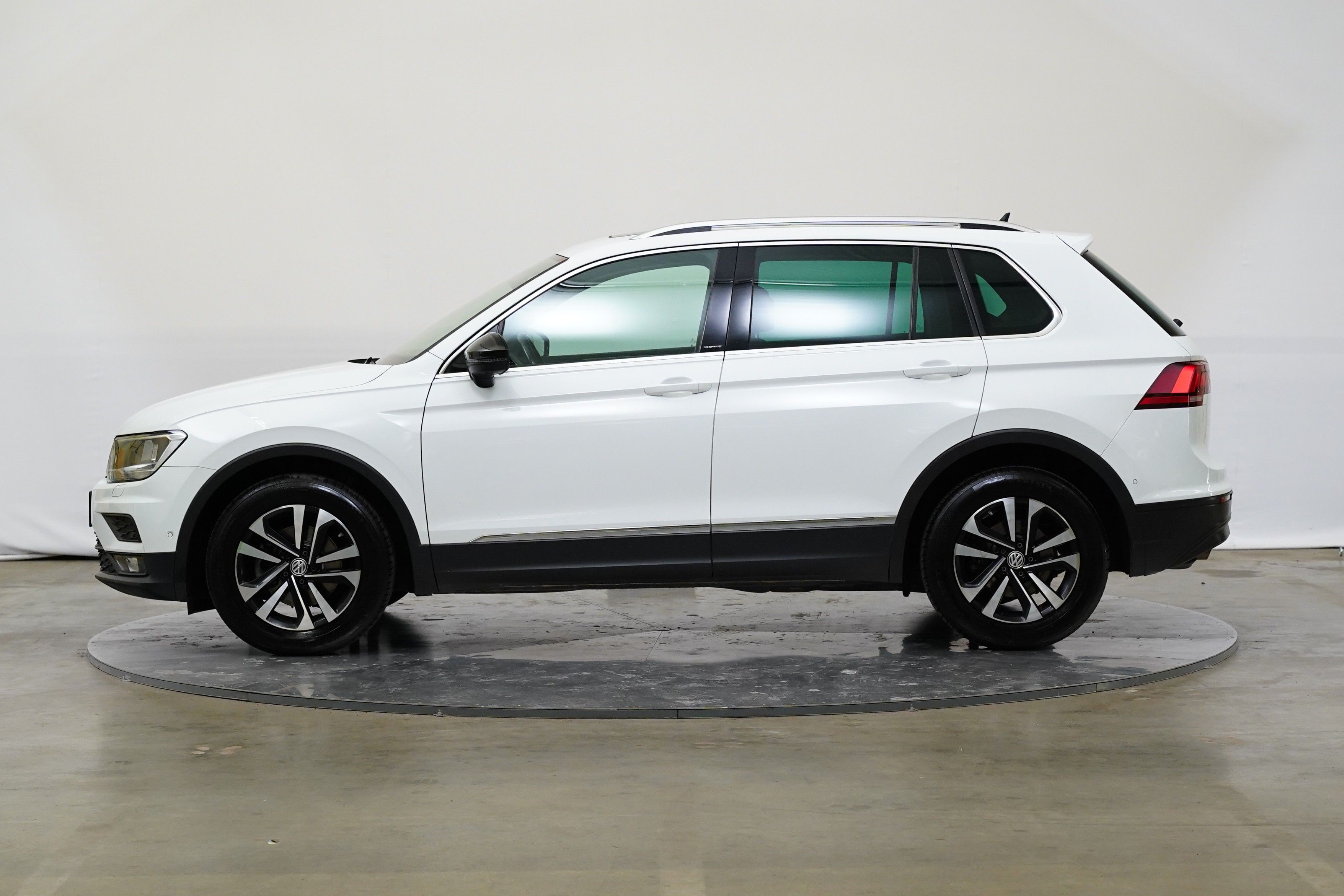Volkswagen Tiguan, 1.5 TSI 110 kW IQ.DRIVE - fotka 3