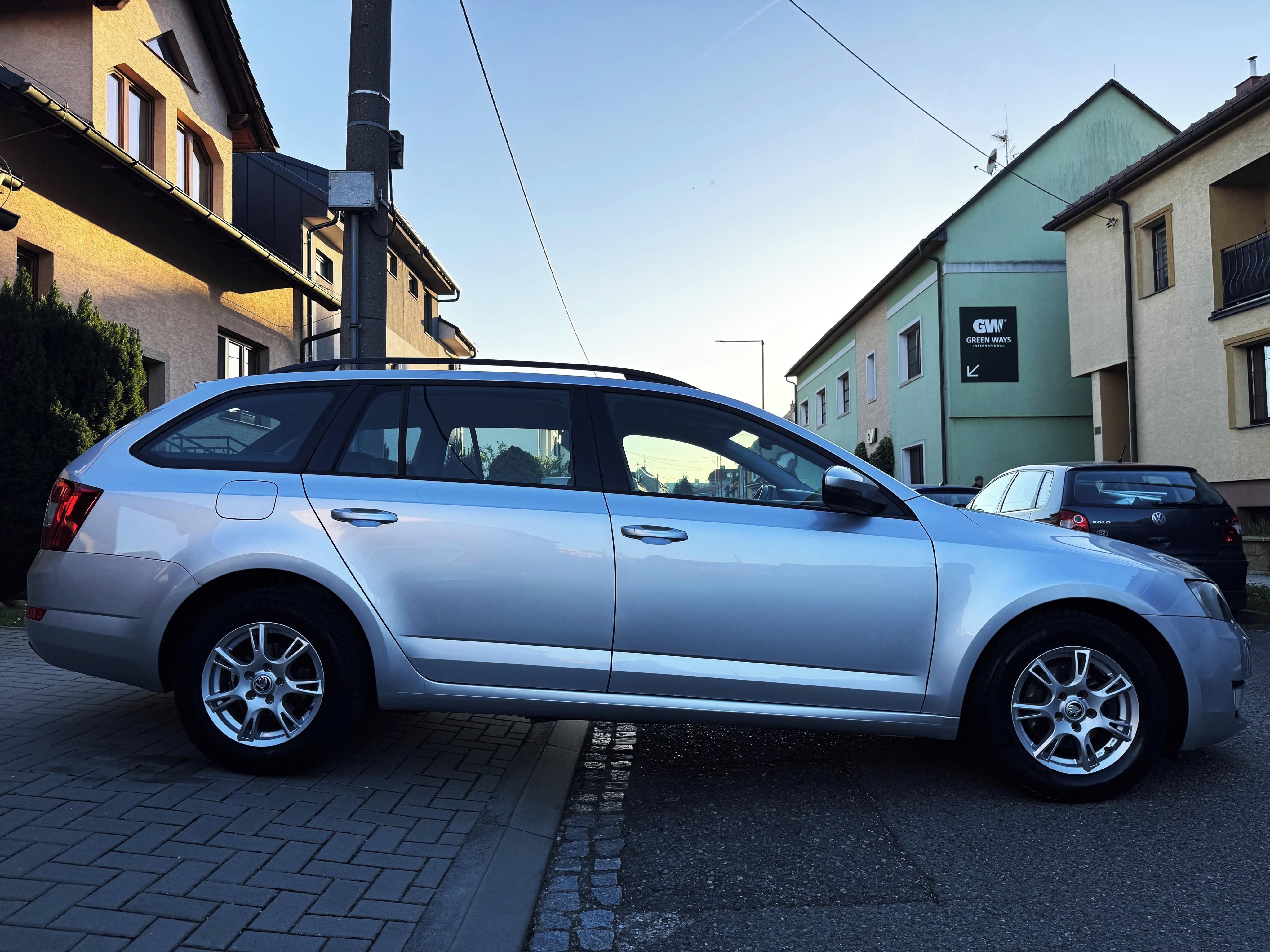 Škoda Octavia, 1.2TSI KLIMA,TAŽNÉ,TEMPOMAT, - fotka 3