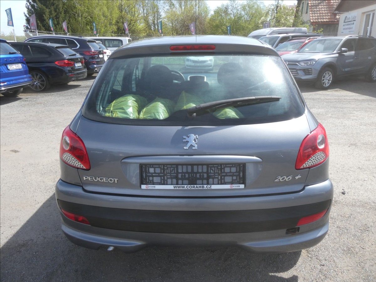 Peugeot 206, 1,4 i 54kW klima, 2x kola - fotka 6
