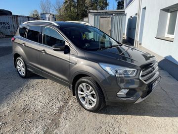 Ford Kuga TITANIUM 1,5 TSI