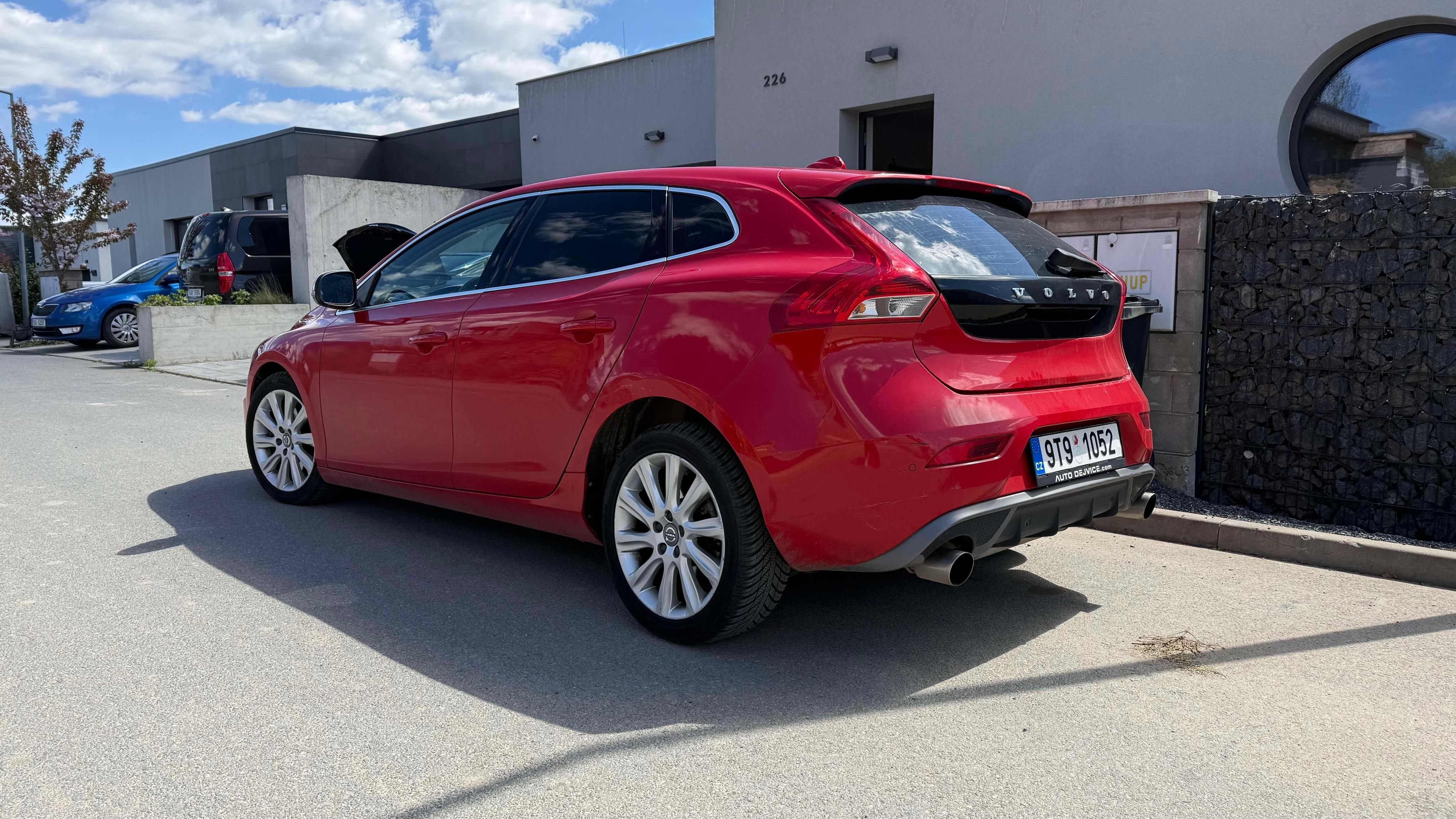Volvo V40, D2 R-DESIGN AUT, ČR, kůže, ACC - fotka 6