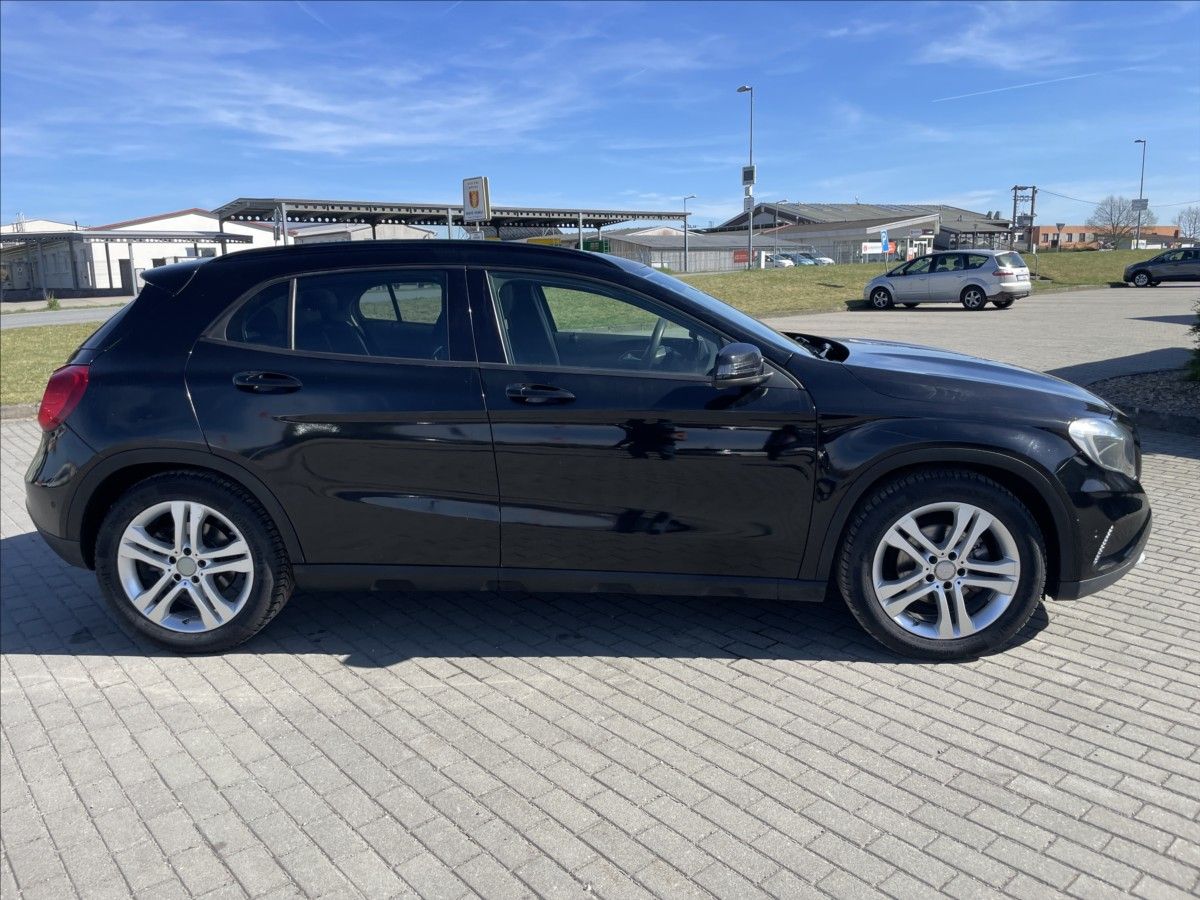 Mercedes-Benz GLA, 2,2 CDi 100kw bez koroze - fotka 5