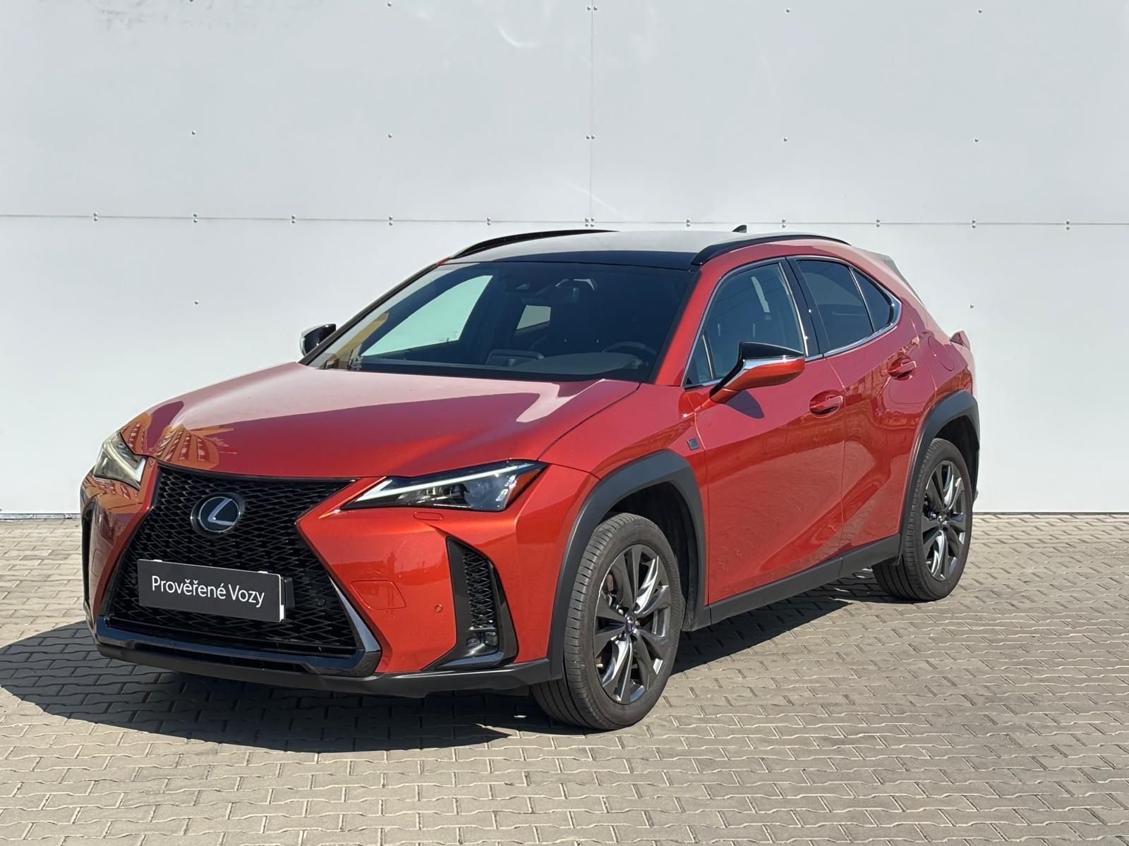 Lexus UX 250h, 2,0 HSD e-CVT F Sport Design E