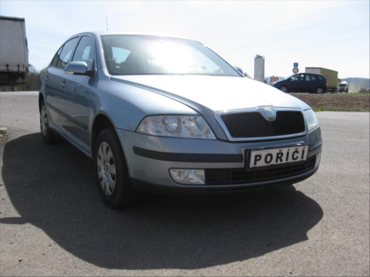 Škoda Octavia, 1,6 i - fotka 2