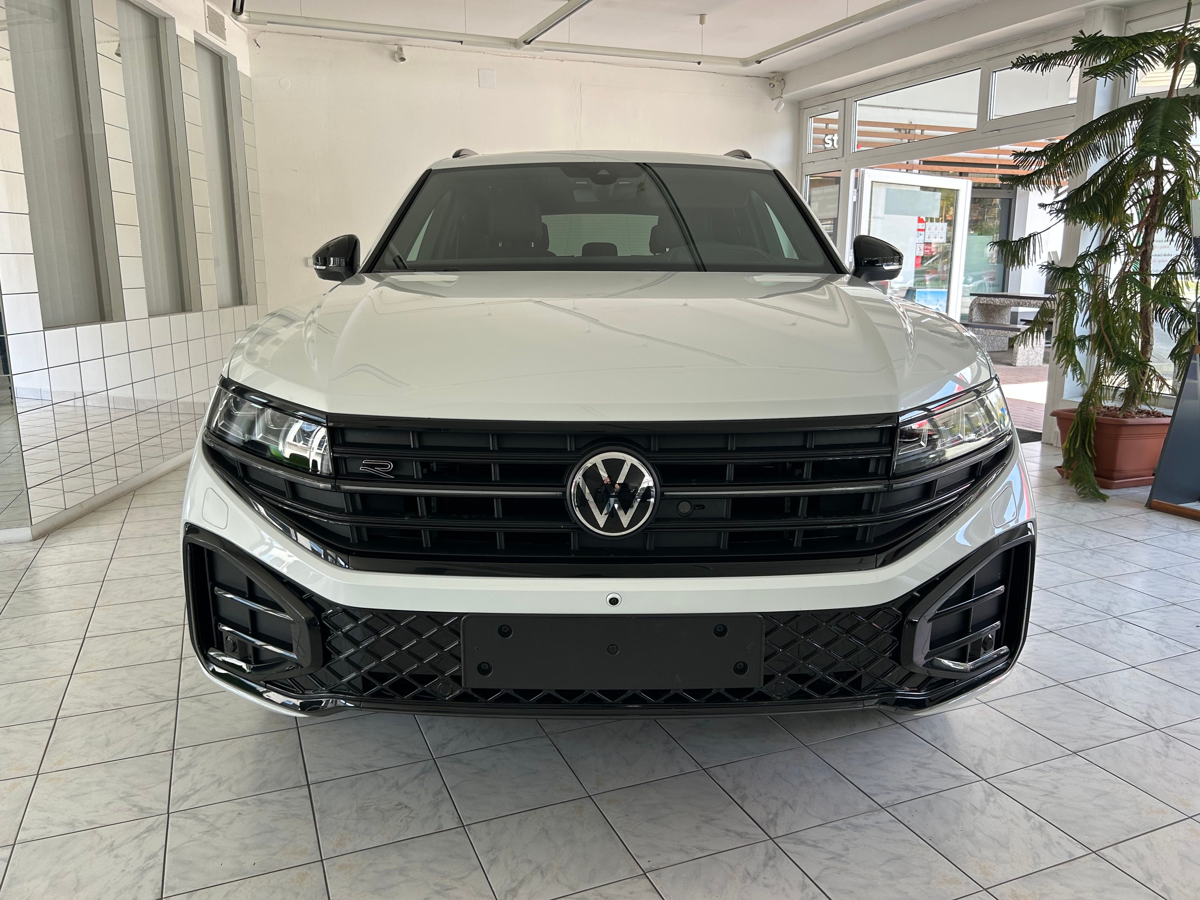 Volkswagen Touareg, R-Line Final Edition - fotka 2