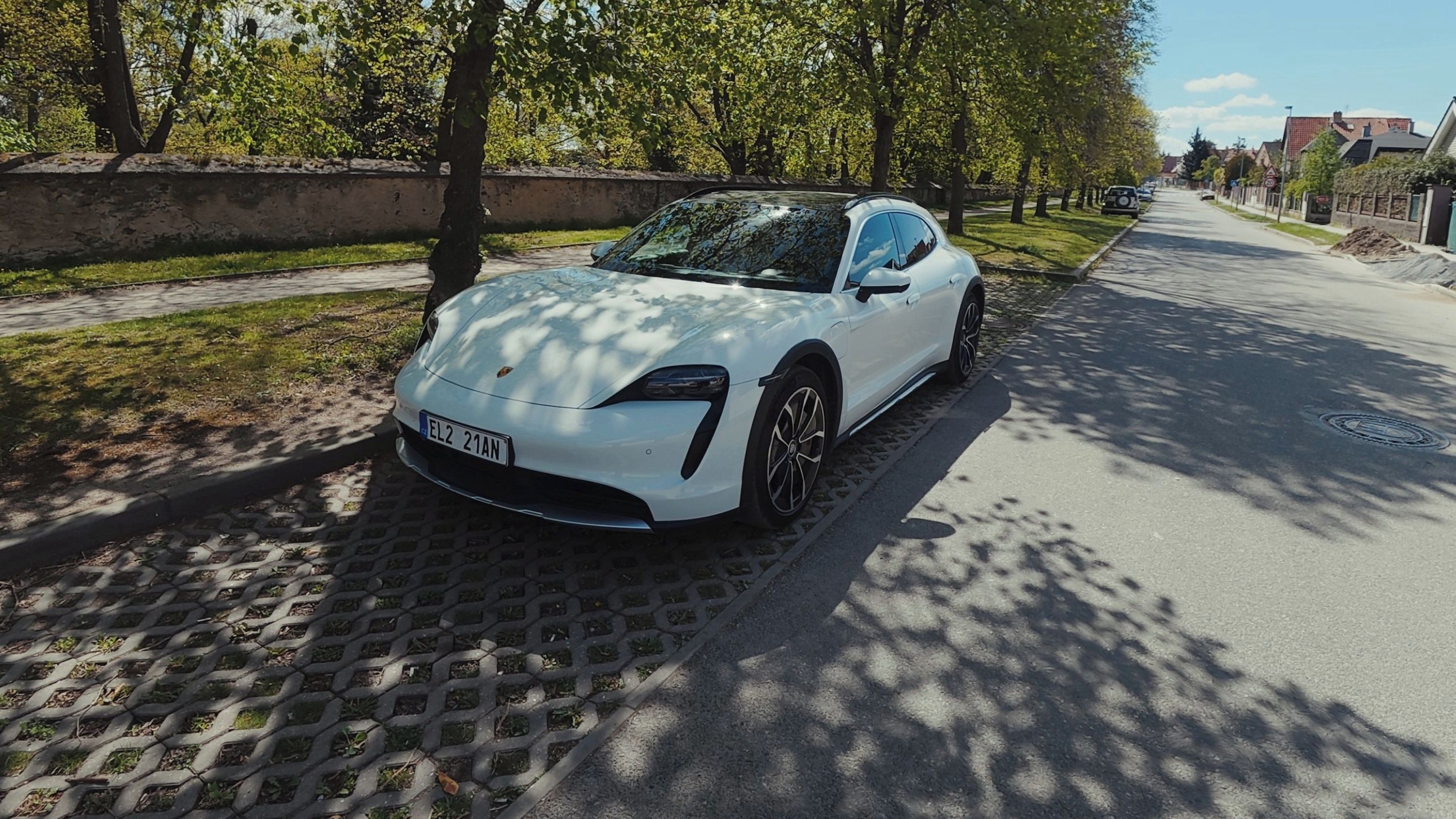 Porsche Taycan, 4S Cross Turismo, záruka - fotka 2
