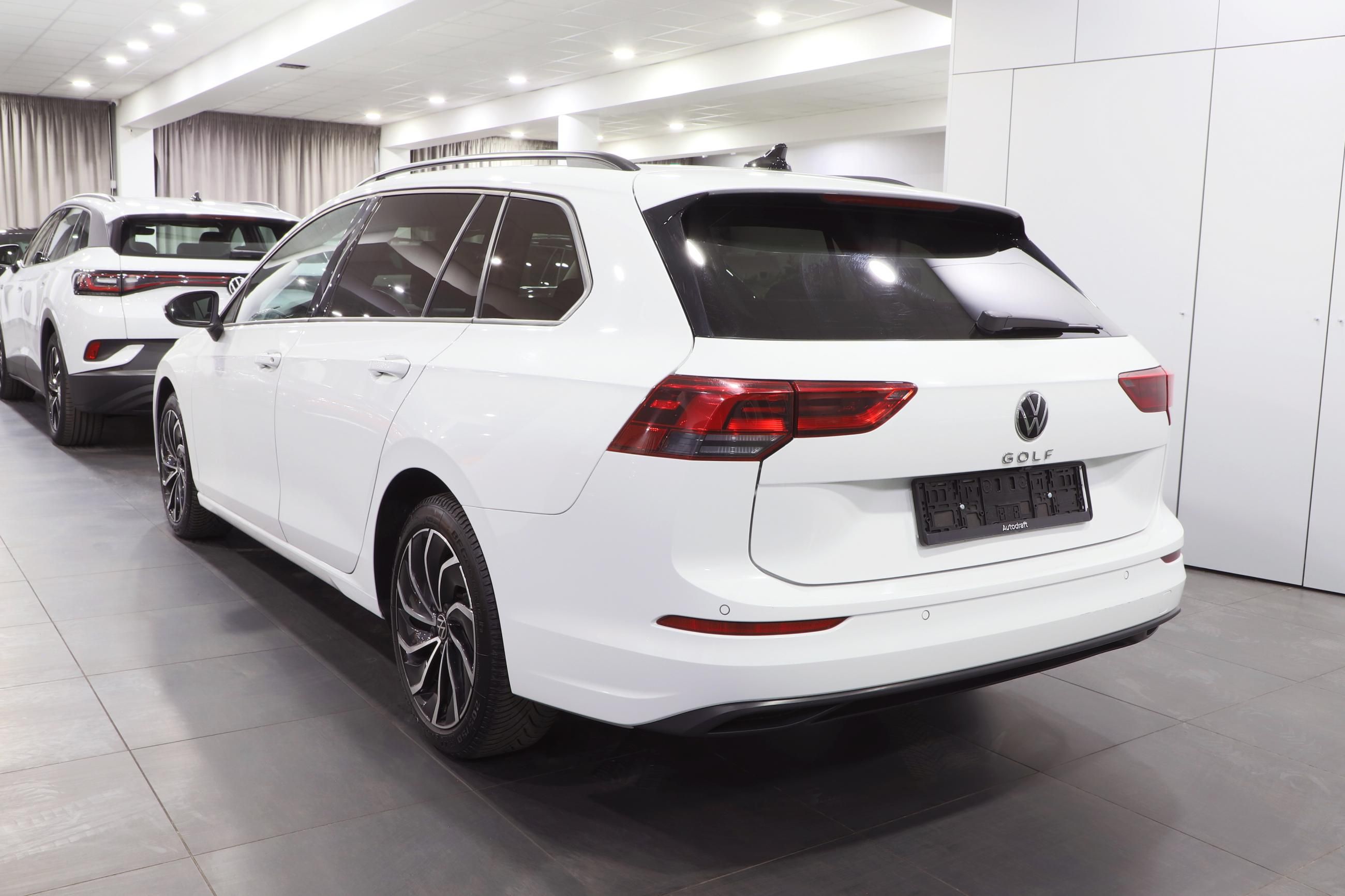 Volkswagen Golf Variant, Golf 8 Variant 1.5 TSI 96kW / - fotka 4