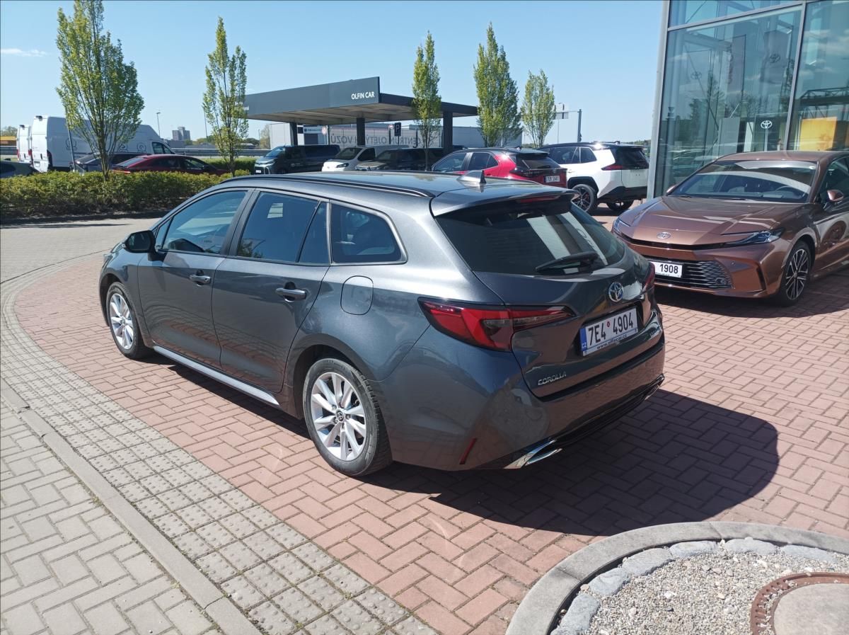 Toyota Corolla, 2,0 Comfort Tech - fotka 3