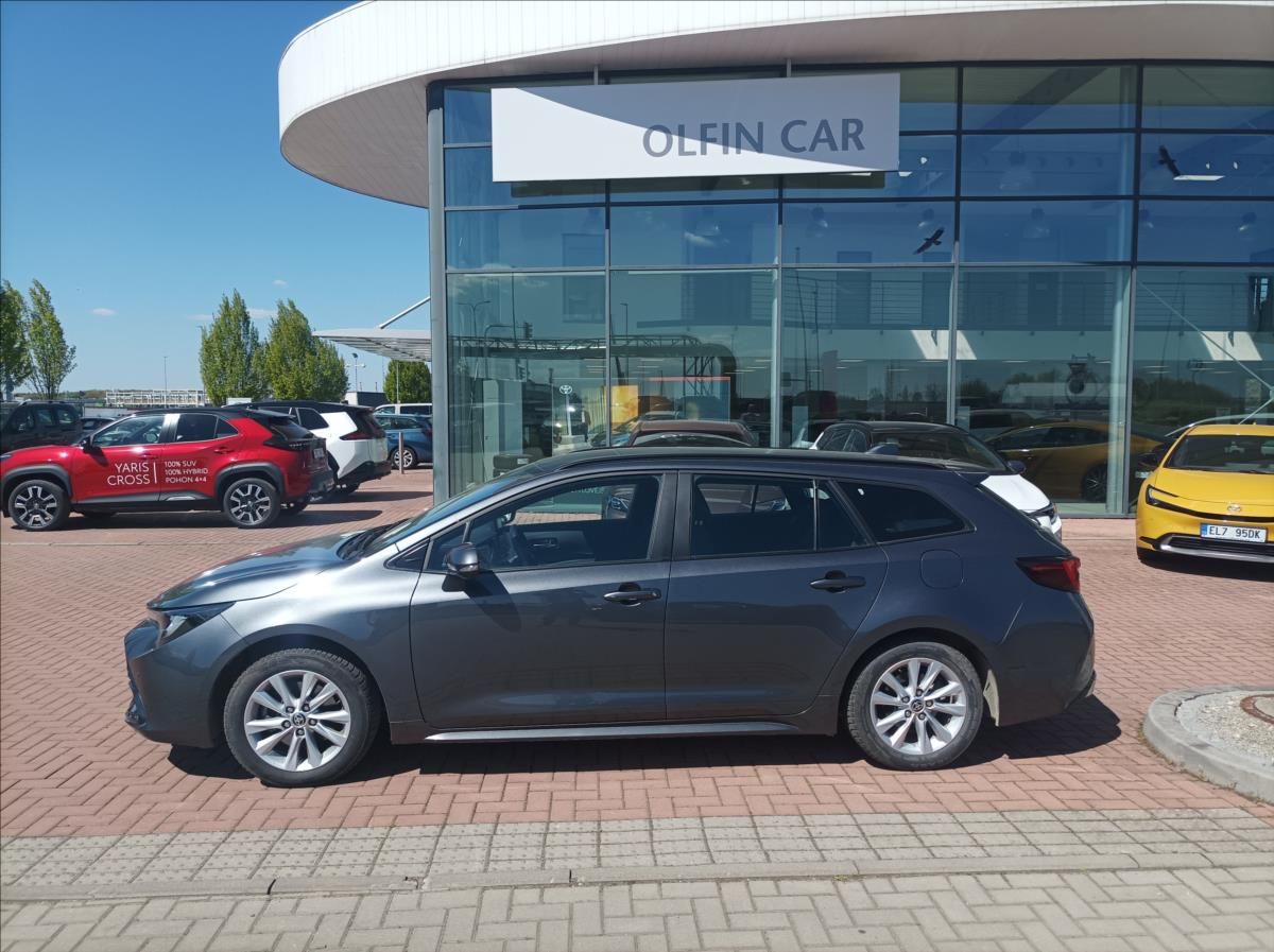 Toyota Corolla, 2,0 Comfort Tech - fotka 2