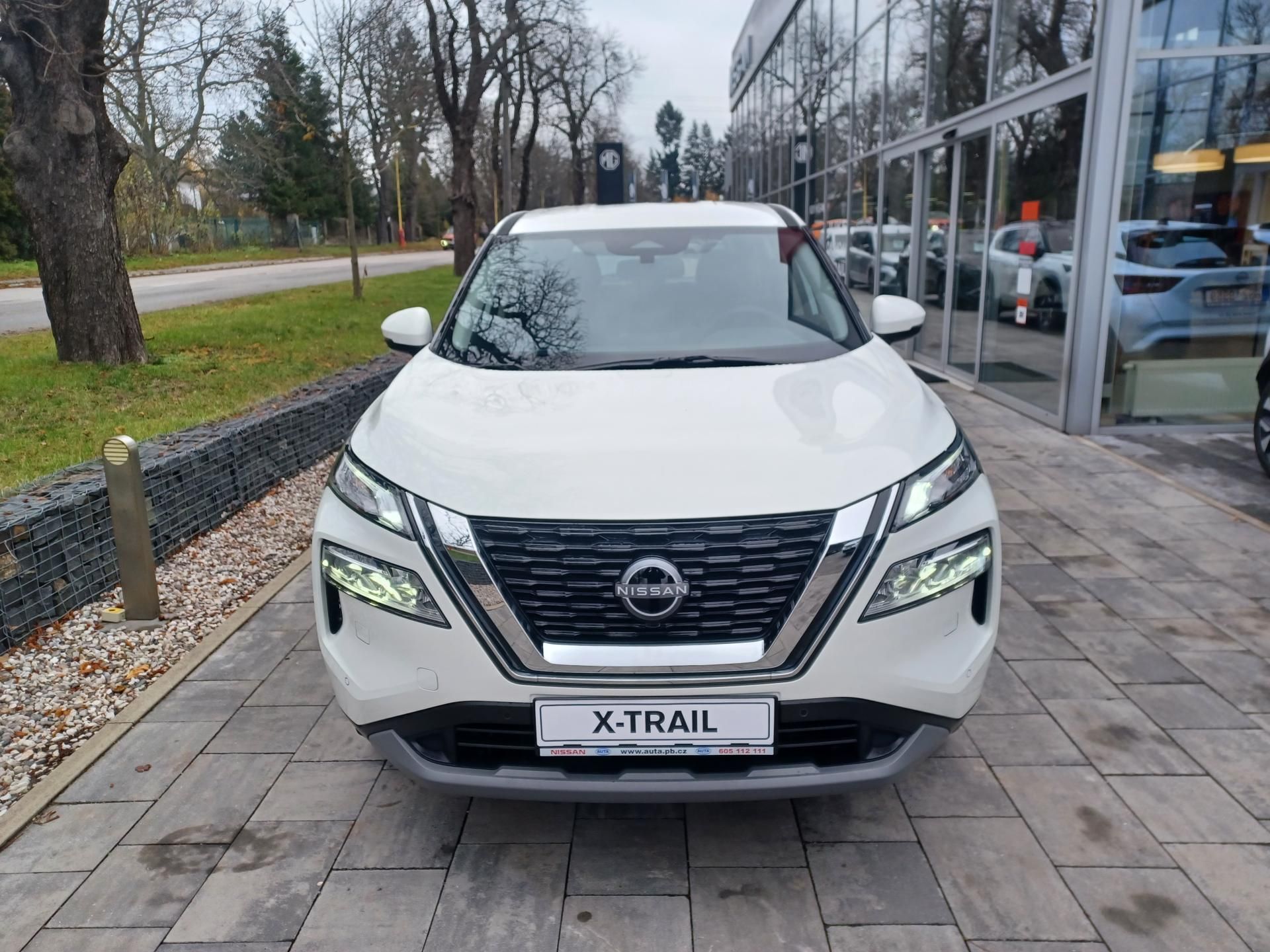 Nissan X-Trail, 1.5VC-T ACENTA+Comfort Pack - fotka 2