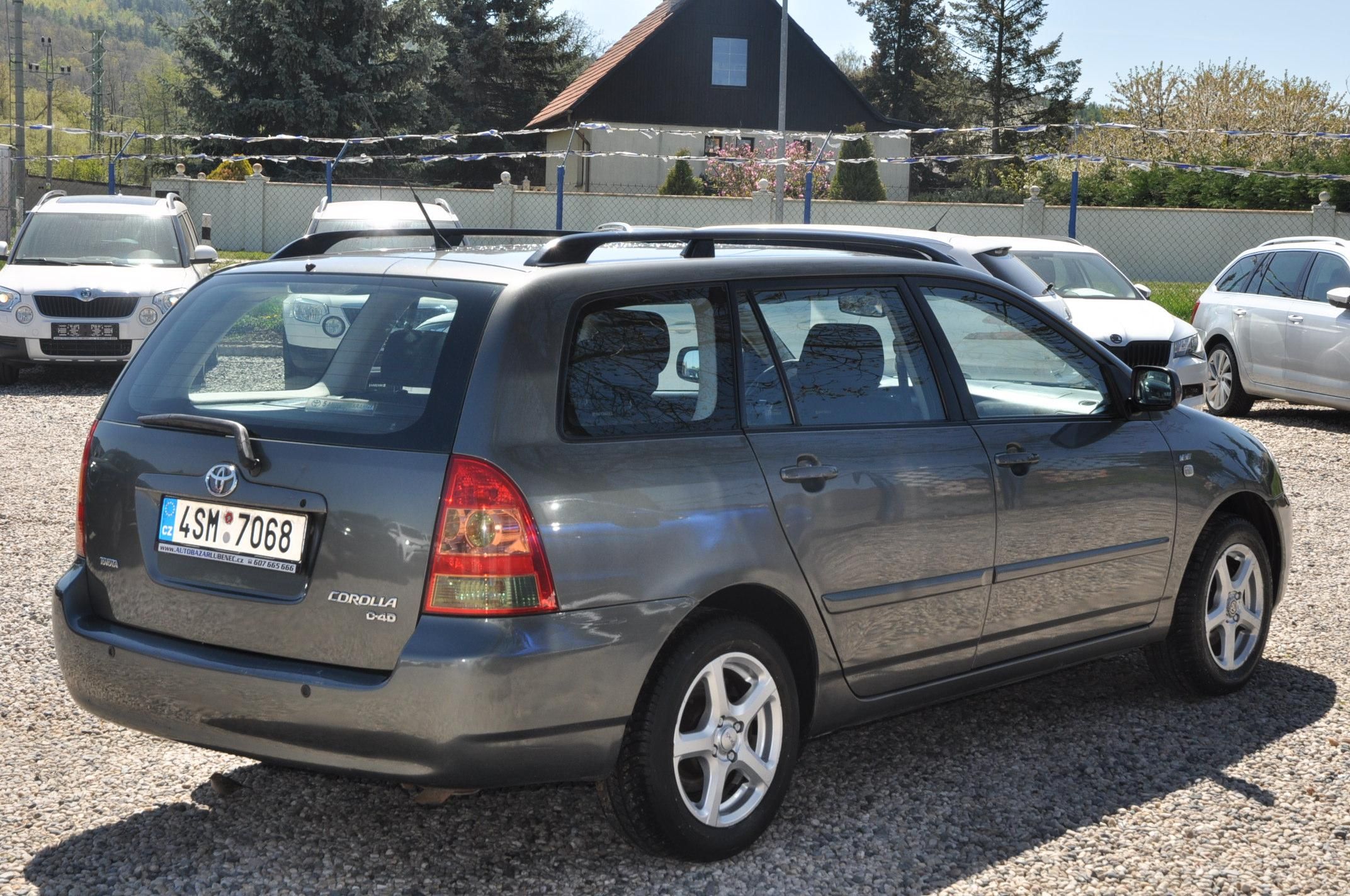 Toyota Corolla, 1.4D-4D 66kW KOMBI Automat - fotka 3