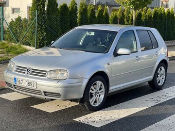 4, 1.9 TDI 74 kW + sada pneu