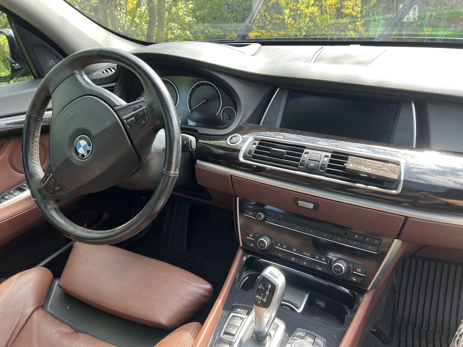 BMW Řada 5, BMW 535d x Drive GT - fotka 3