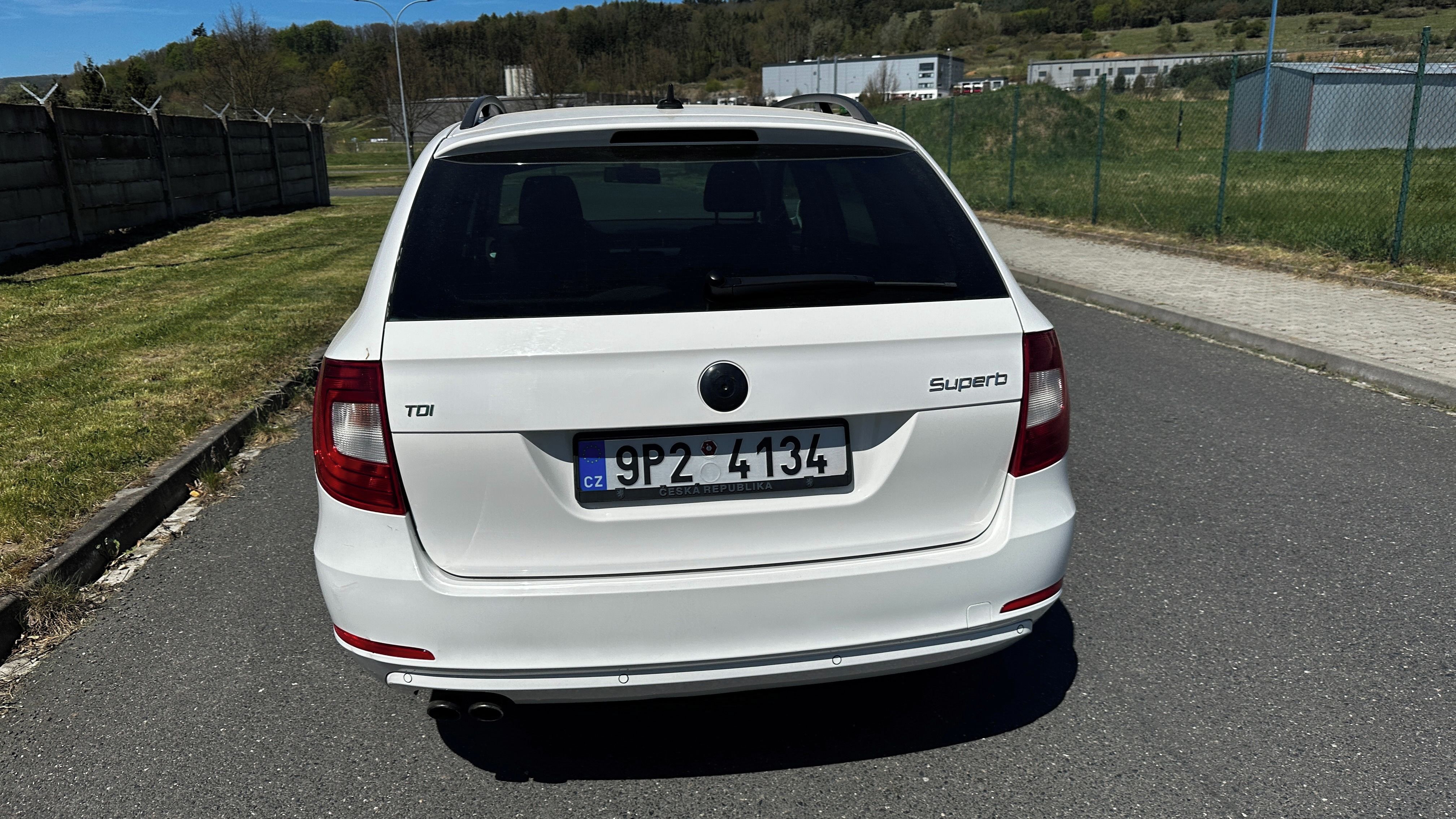 Škoda Superb, 2.0 TDI - fotka 4