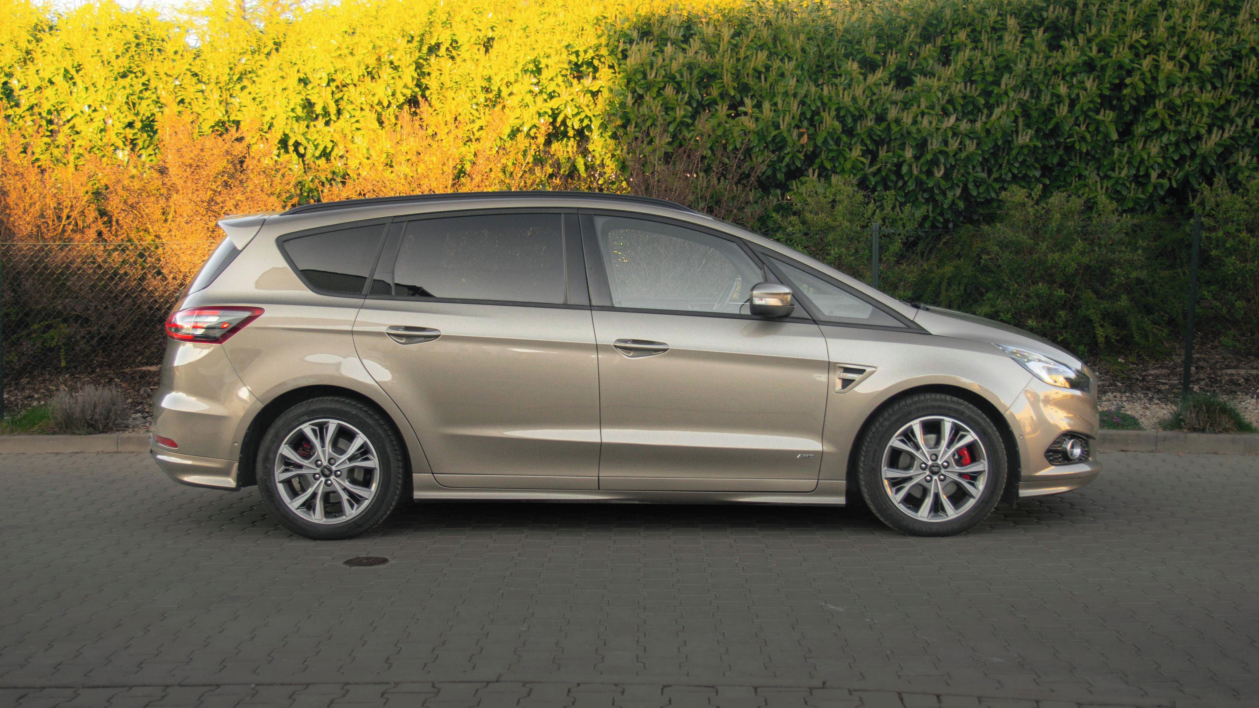 Ford S-MAX, ST-Line AWD 2,0/140kW 1maj DPH - fotka 4