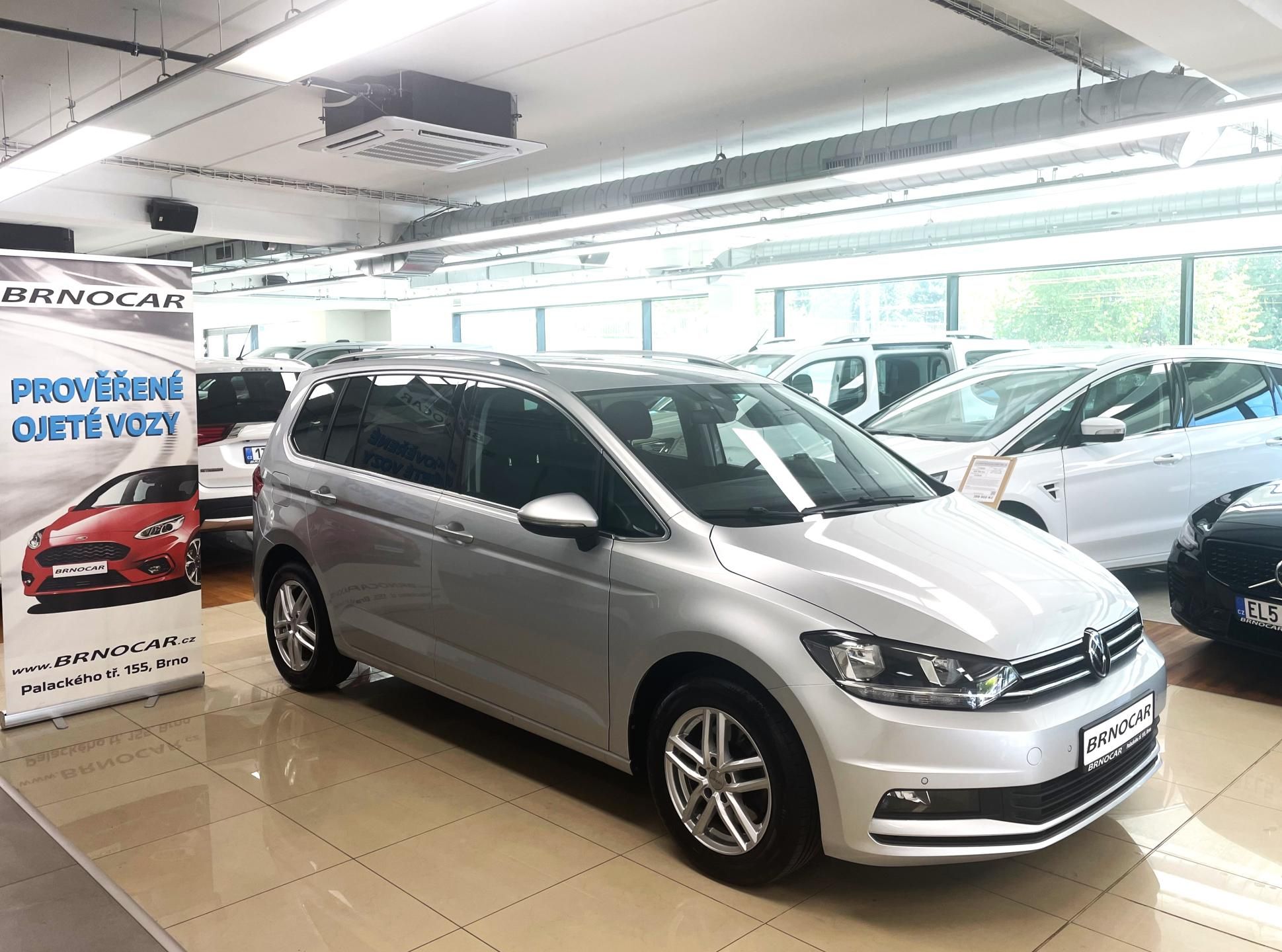 Volkswagen Touran, 2,0TDi Comfortline, ČR, 1.MAJ