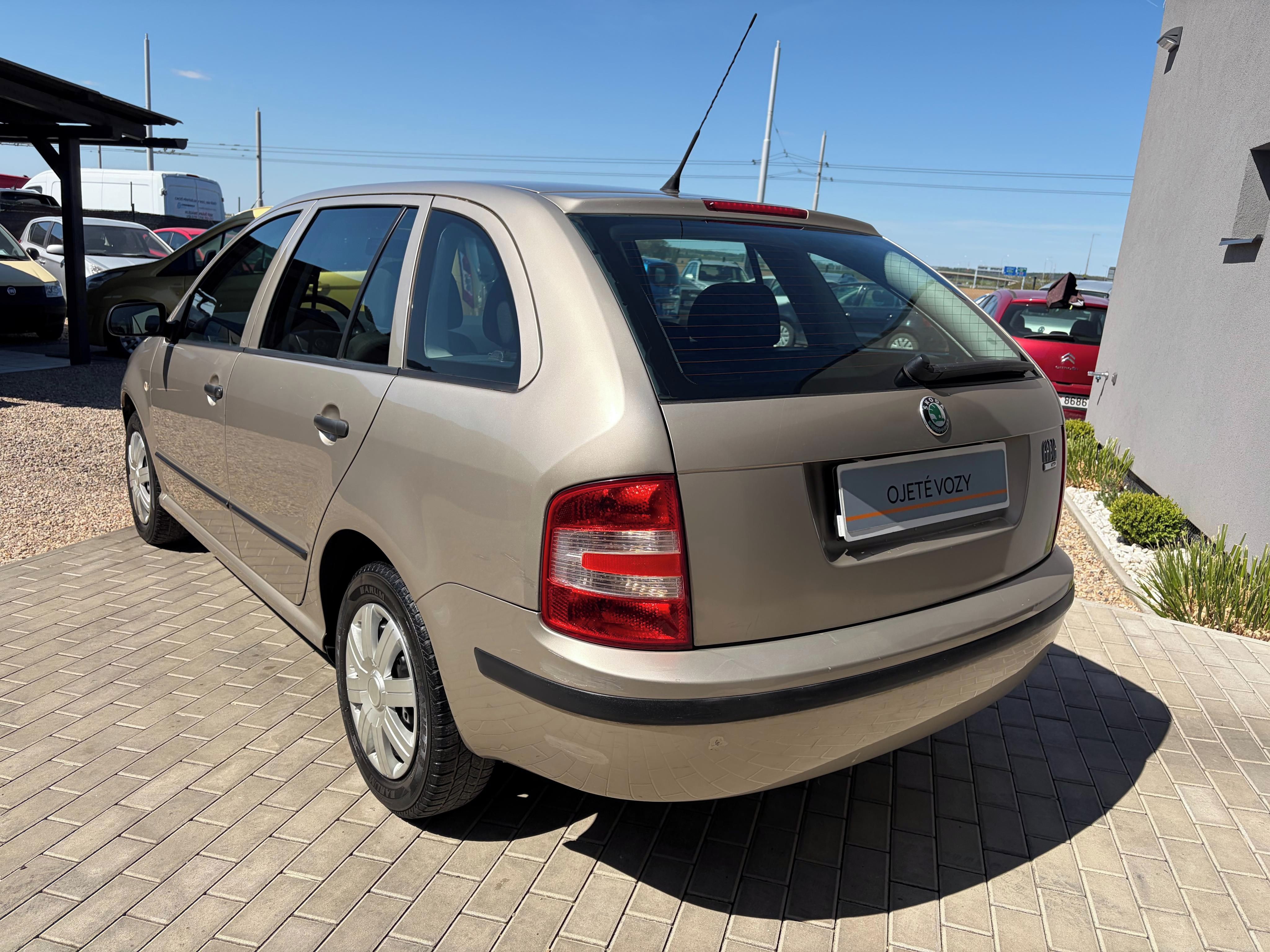 Škoda Fabia, 1.2 HTP 47KW, Klimatizace - fotka 5