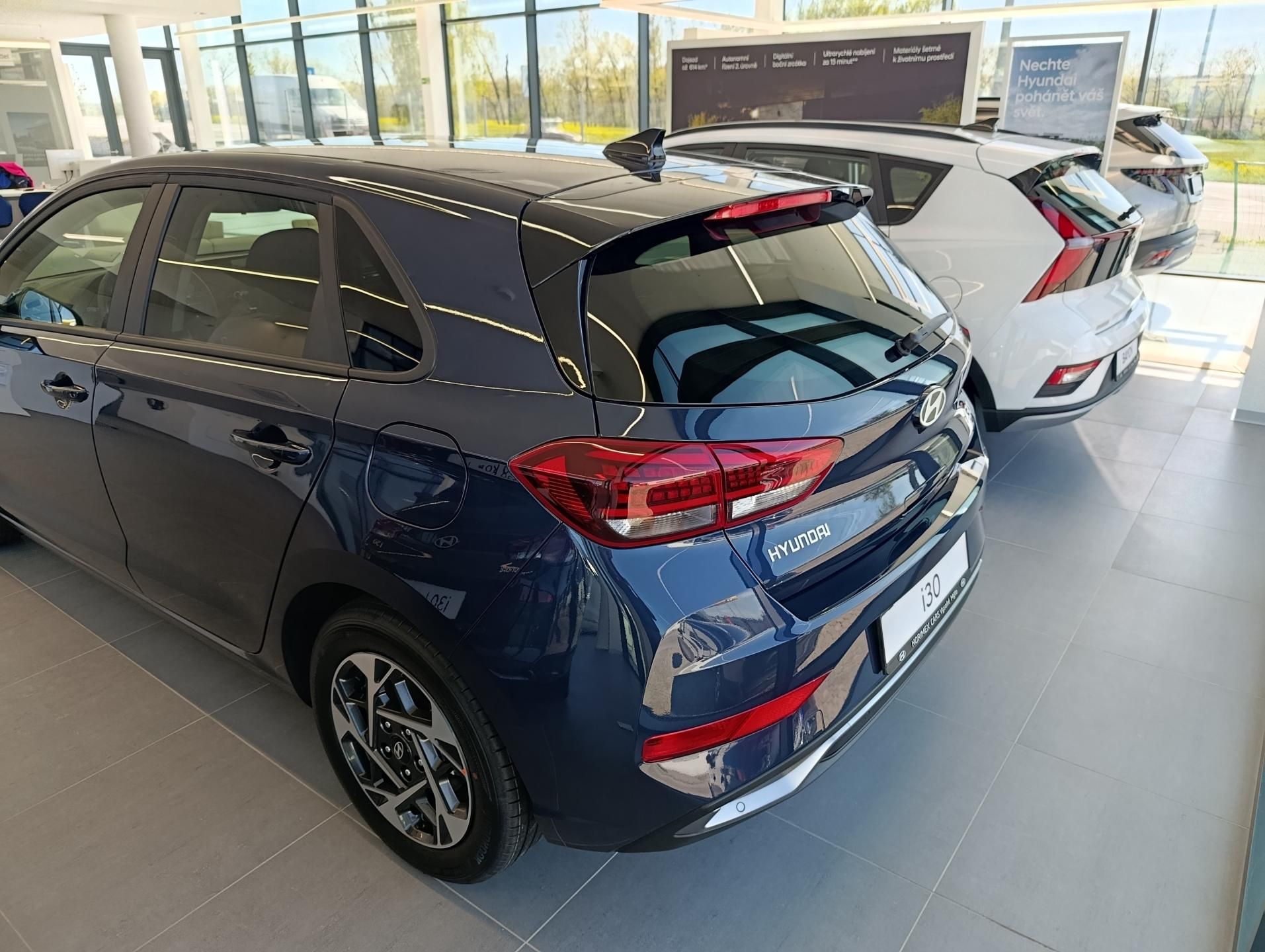 Hyundai i30, WG 1,0 T-GDI MT GO CZECH - fotka 4
