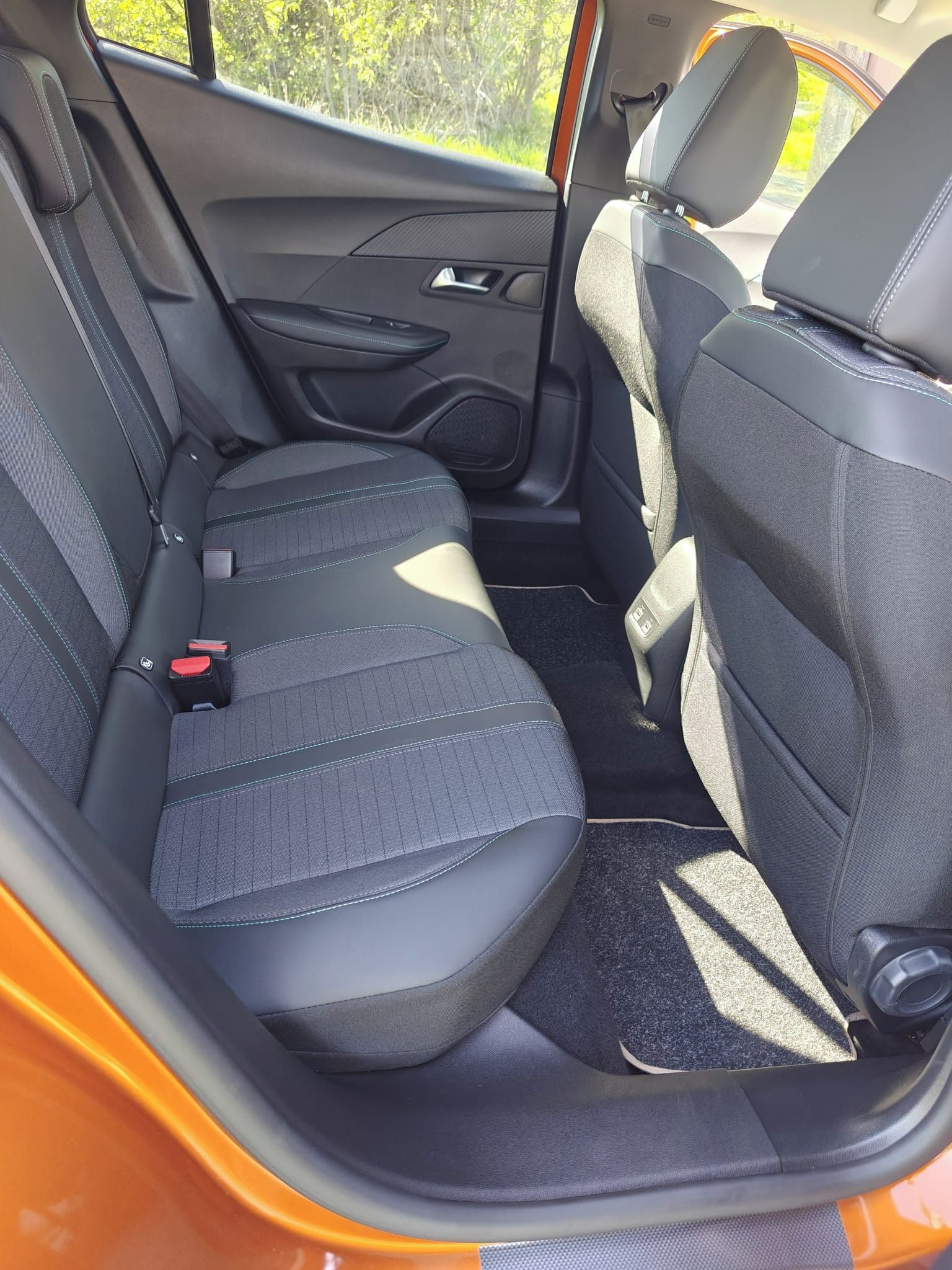 Peugeot 2008, 1,5HDi Allure,AT8 - fotka 6