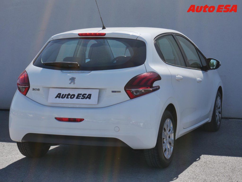 Peugeot 208, 1.2 Puretech,1.maj,ČR - fotka 4