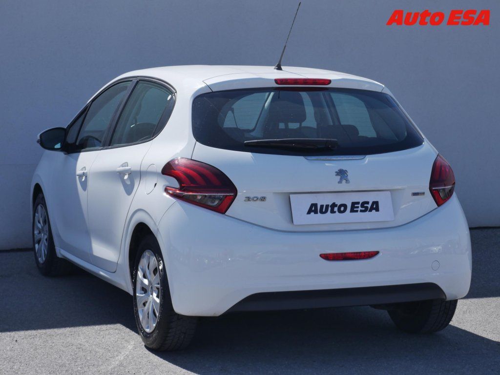 Peugeot 208, 1.2 Puretech,1.maj,ČR - fotka 6