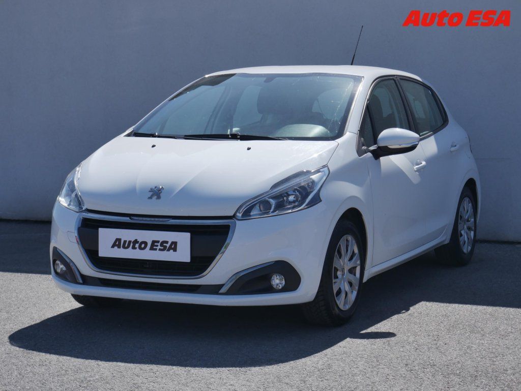 Peugeot 208, 1.2 Puretech,1.maj,ČR - fotka 3
