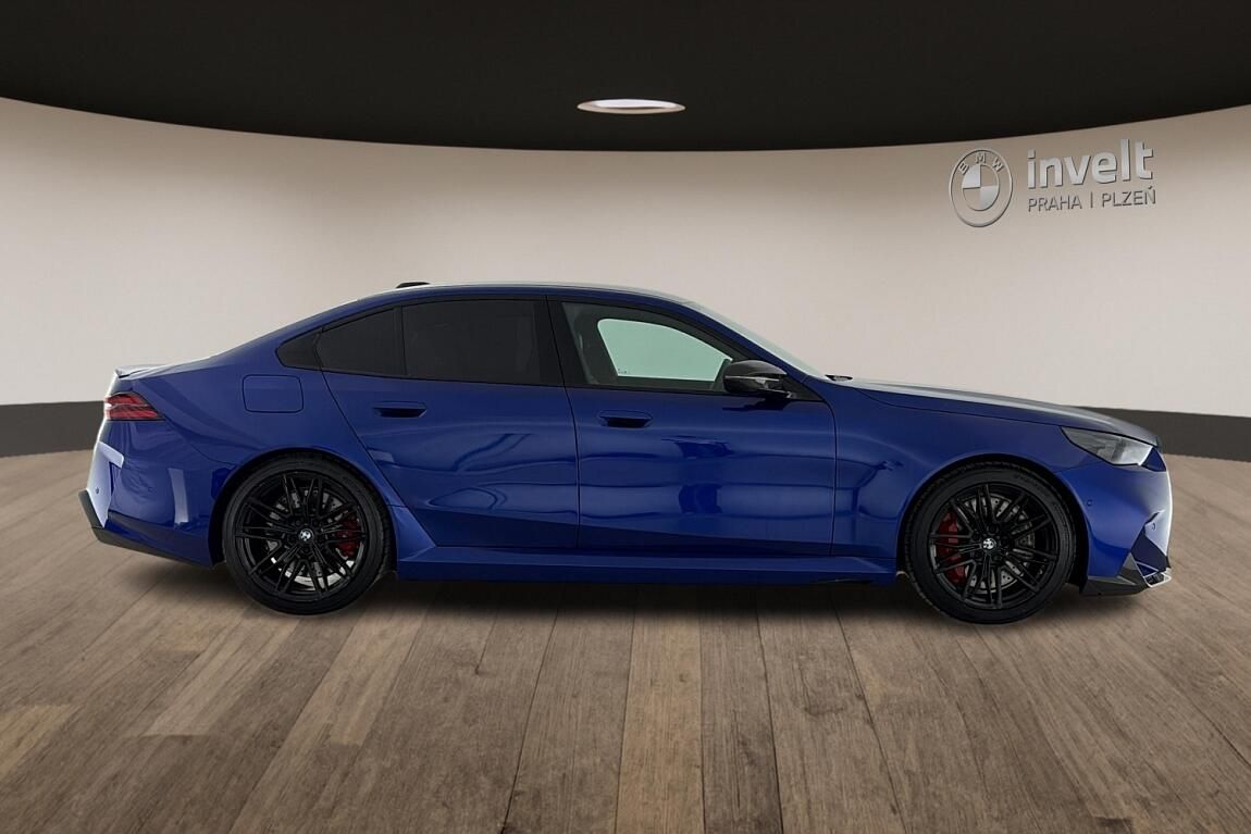 BMW M5, Sedan - fotka 2