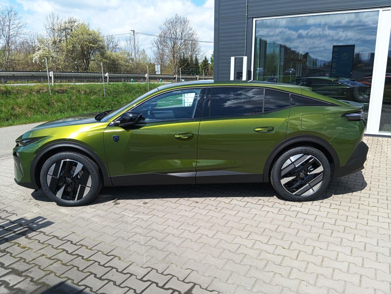 Peugeot 408, GT Plug-in HYBRID 240 e-DCS7 - fotka 4