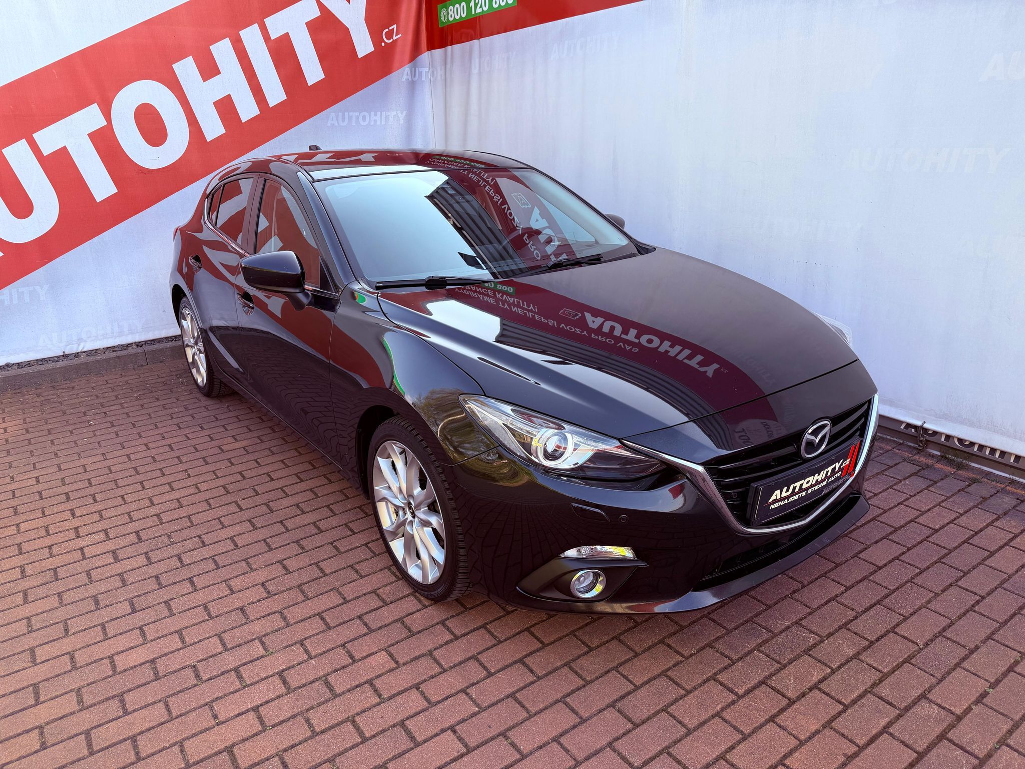 Mazda 3, 2.0 Skyactiv Sports-Line Aut. - fotka 5