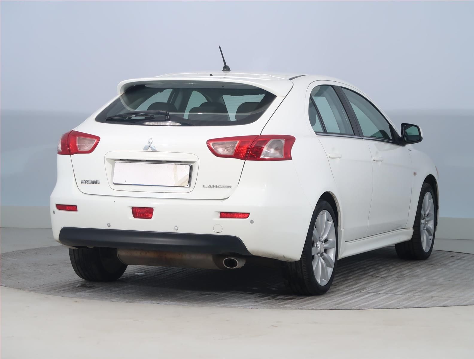 Mitsubishi Lancer, 1.8 MIVEC, Automatická klima - fotka 5