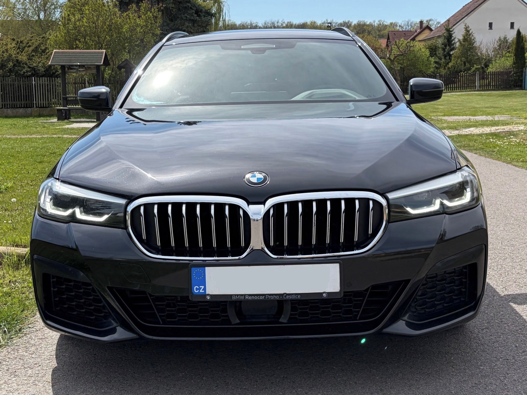 BMW Řada 5, 540i xDrive Msport,tažné,HUD - fotka 2
