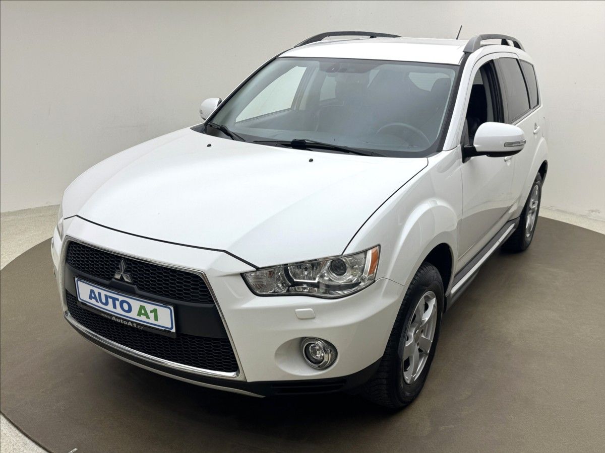 Mitsubishi Outlander, 2,2 4WD AUTOMAT VÝHŘEV KAMERA