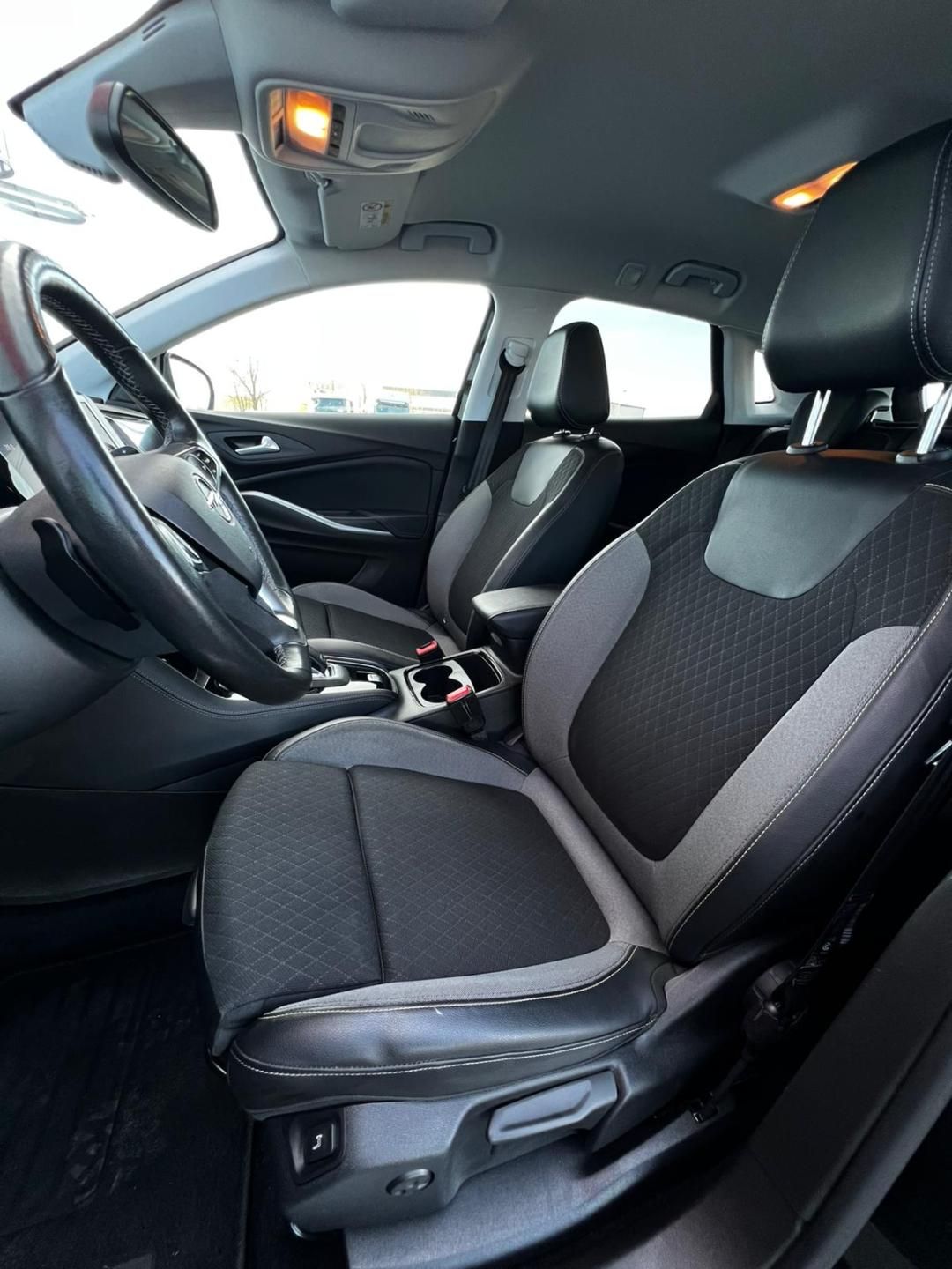 Opel Grandland, 1.5CDTi 96kW GS-Line TZ - fotka 6