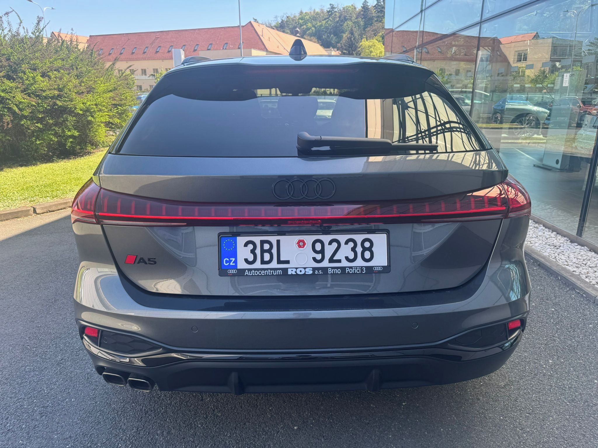 Audi A5, S-line TDI quattro 150kW - fotka 4