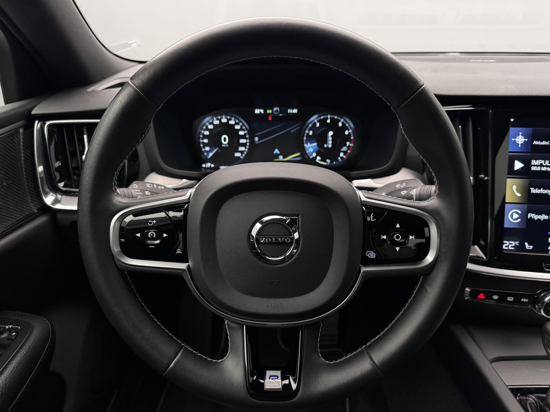 Volvo S60, T5 AWD R-DESIGN CZ - fotka 3