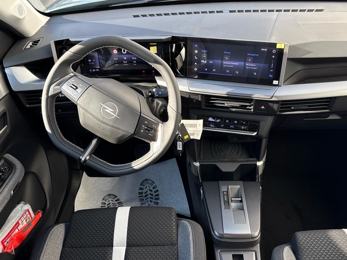 Opel Frontera, 1.2Hybrid Turbo 145k 107kW GS - fotka 4