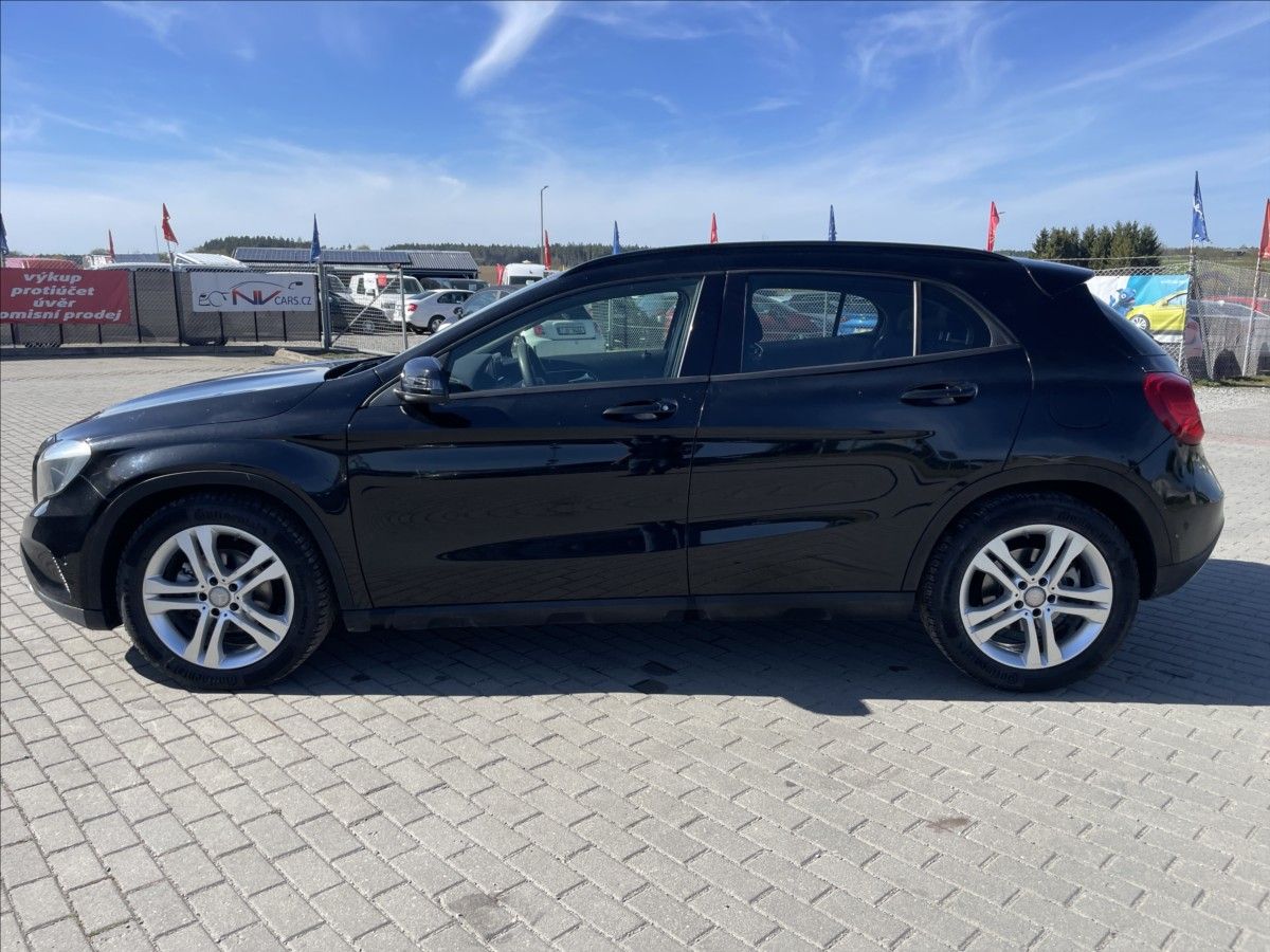 Mercedes-Benz GLA, 2,2 CDi 100kw bez koroze - fotka 2