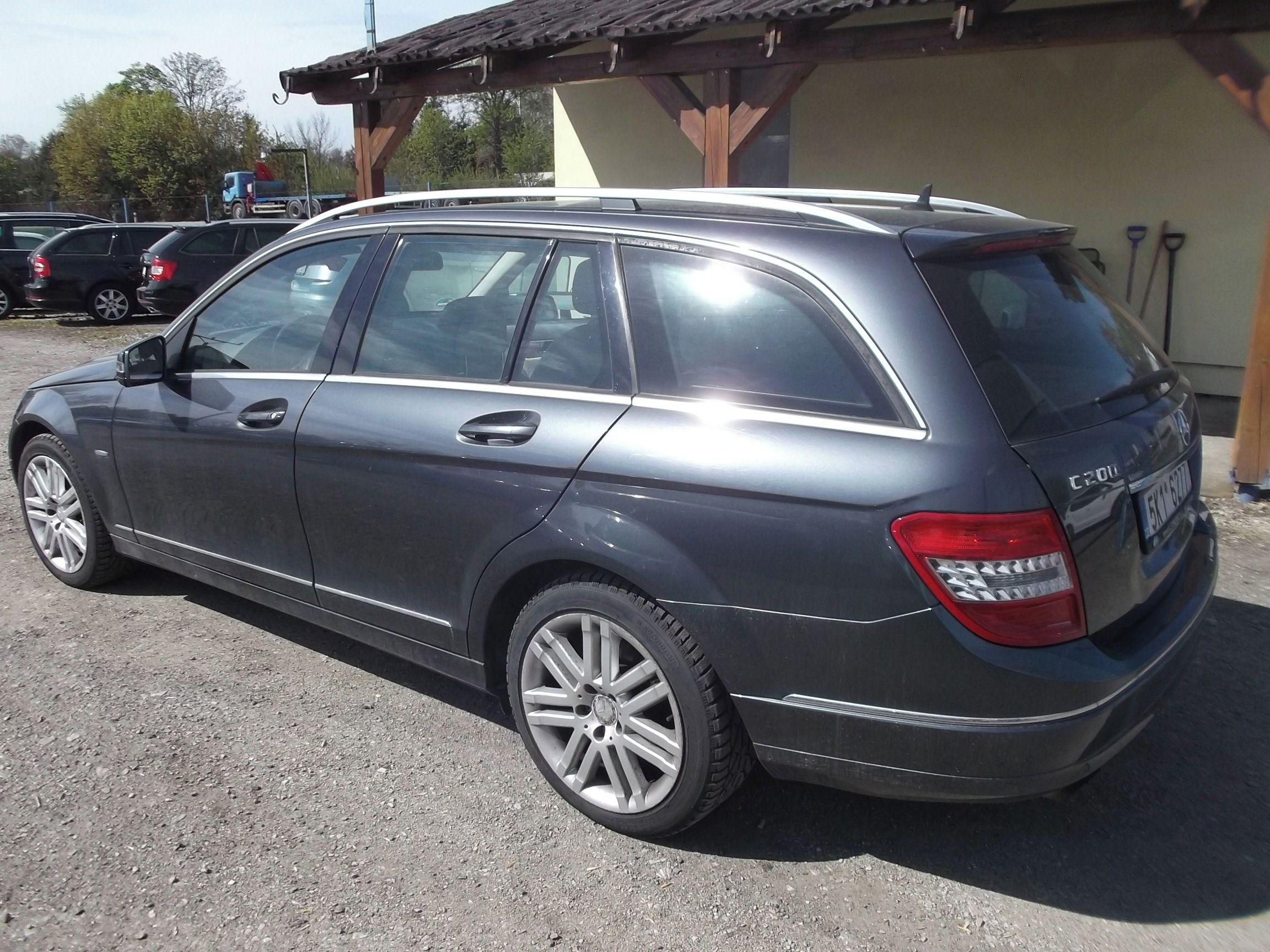 Mercedes-Benz Třídy C, 200 CDI - fotka 2