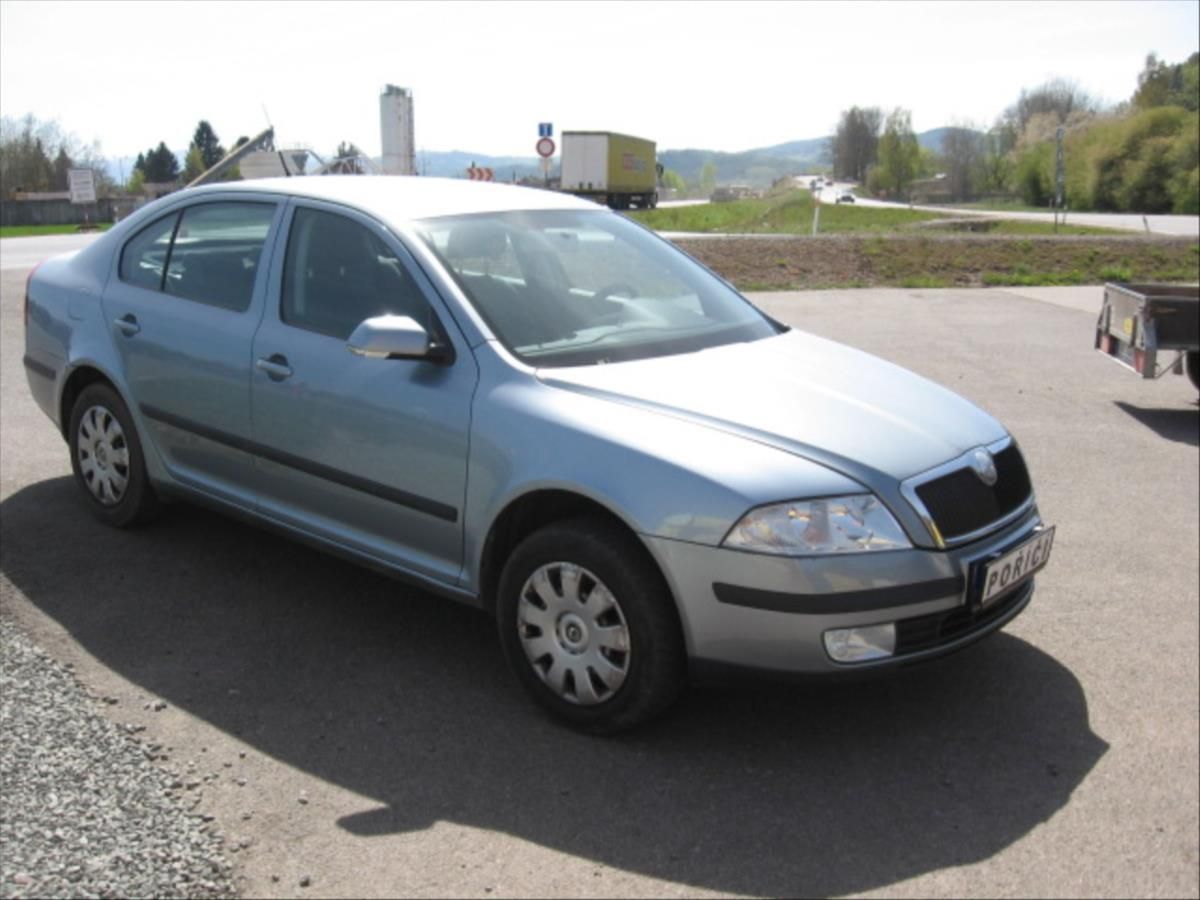 Škoda Octavia, 1,6 i - fotka 3