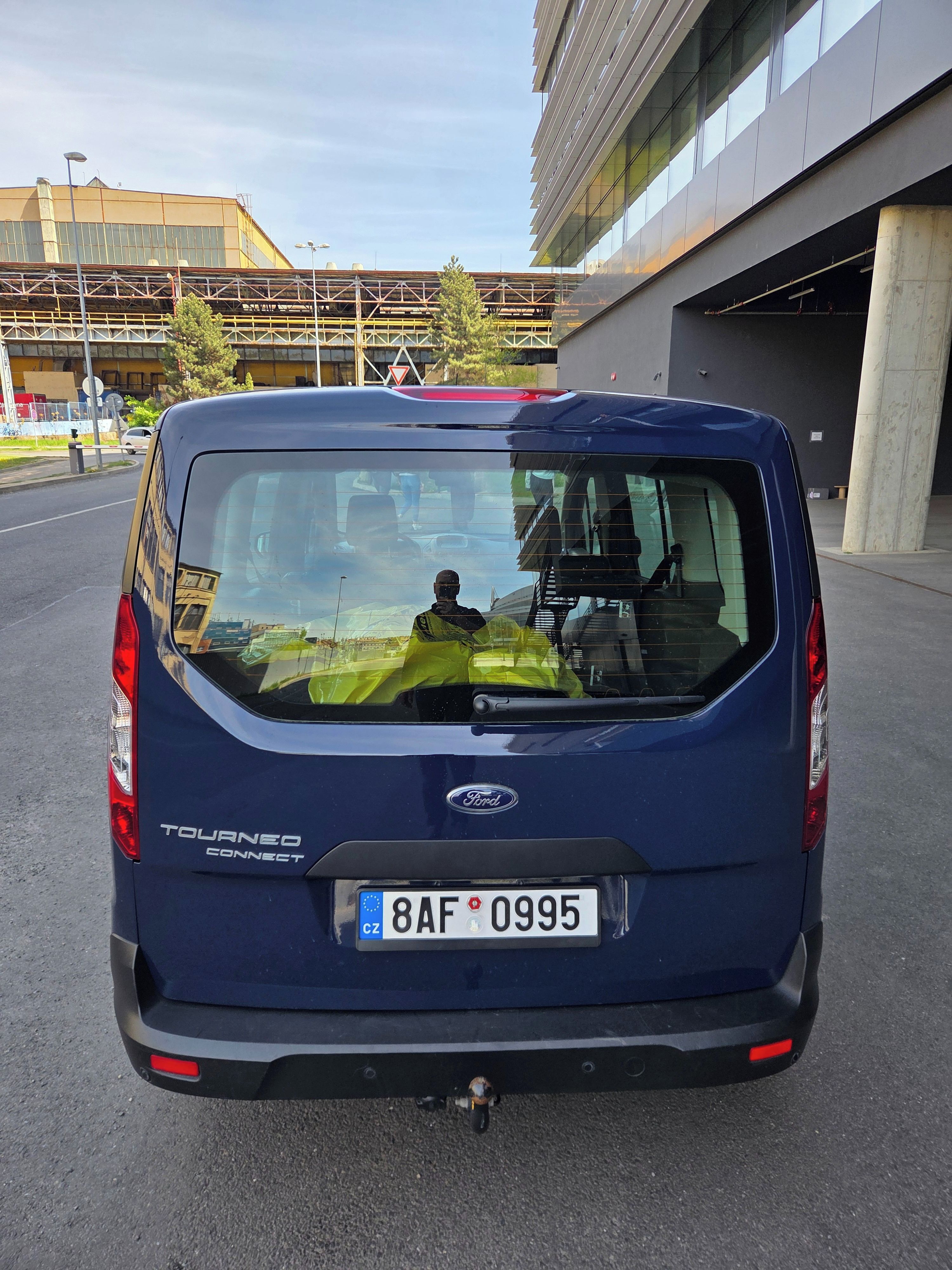 Ford Tourneo Connect, Najeto 36t. Km, dlouhá verze - fotka 4