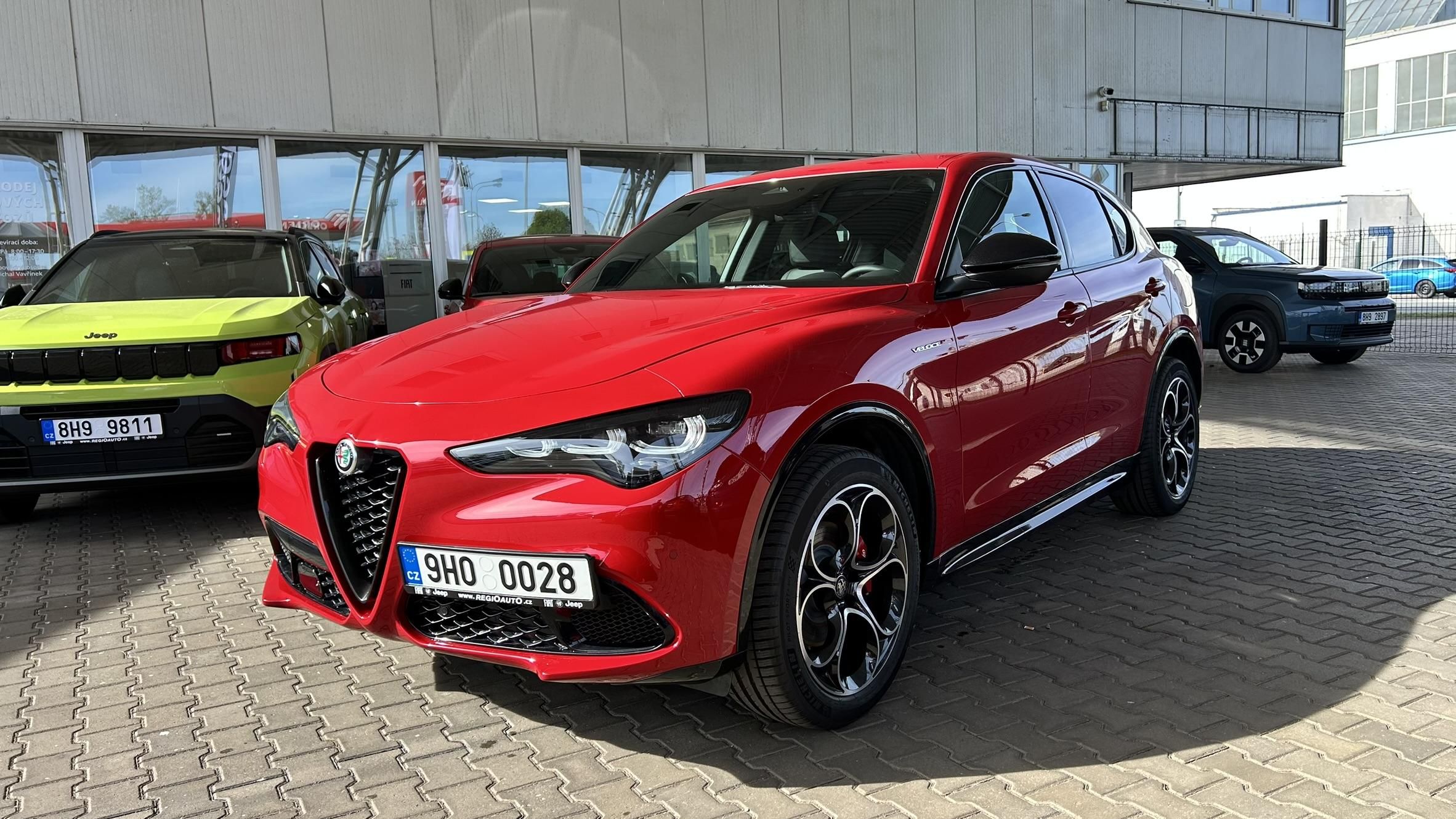 Alfa Romeo Stelvio, 2.0i 280k AWD Veloce - fotka 4