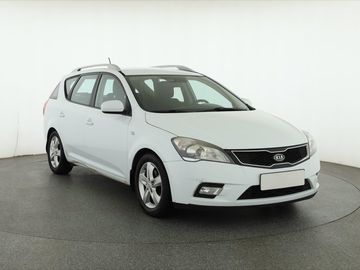 1.6 CRDi, po STK, Tažné, Klima
