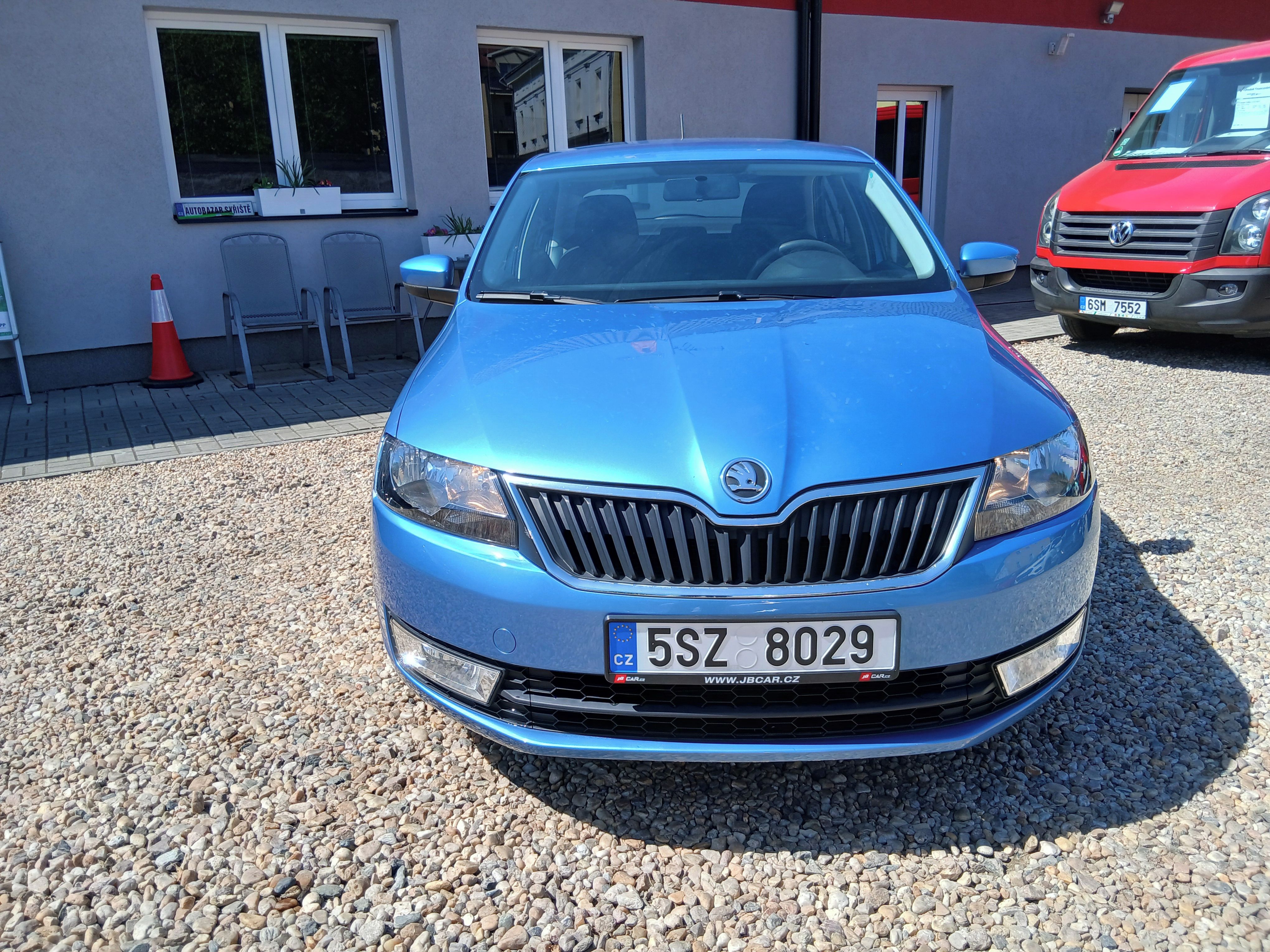 Škoda Rapid, 1.2TSi 63KW Ambi +Zim.kola - fotka 2