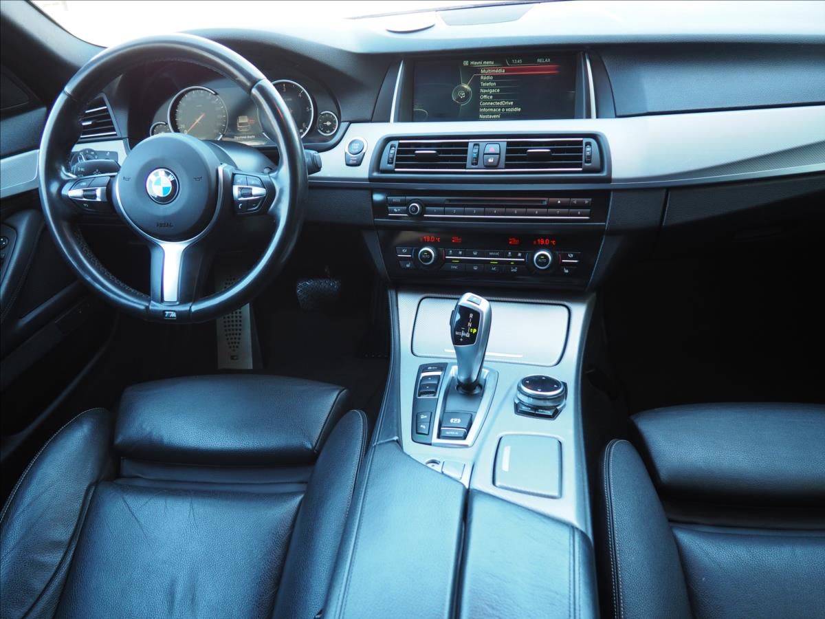 BMW Řada 5, 3,0 D xDrive  M paket - fotka 6