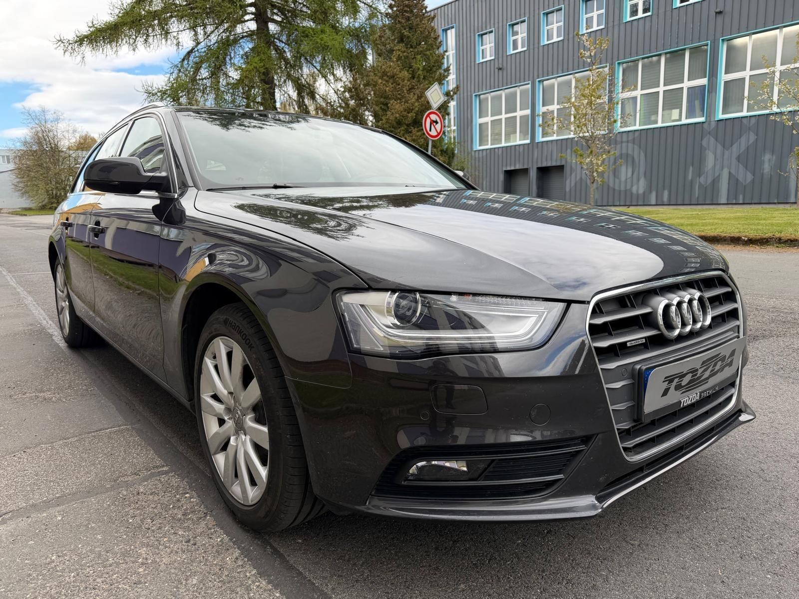 Audi A4, 2,0 TDi Quattro /1.maj./ ČR / - fotka 6