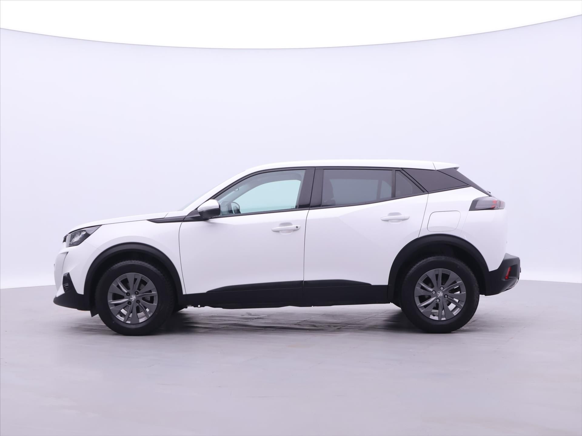 Peugeot 2008, 1.2 PT 96kW CZ Active 1.Maj - fotka 4