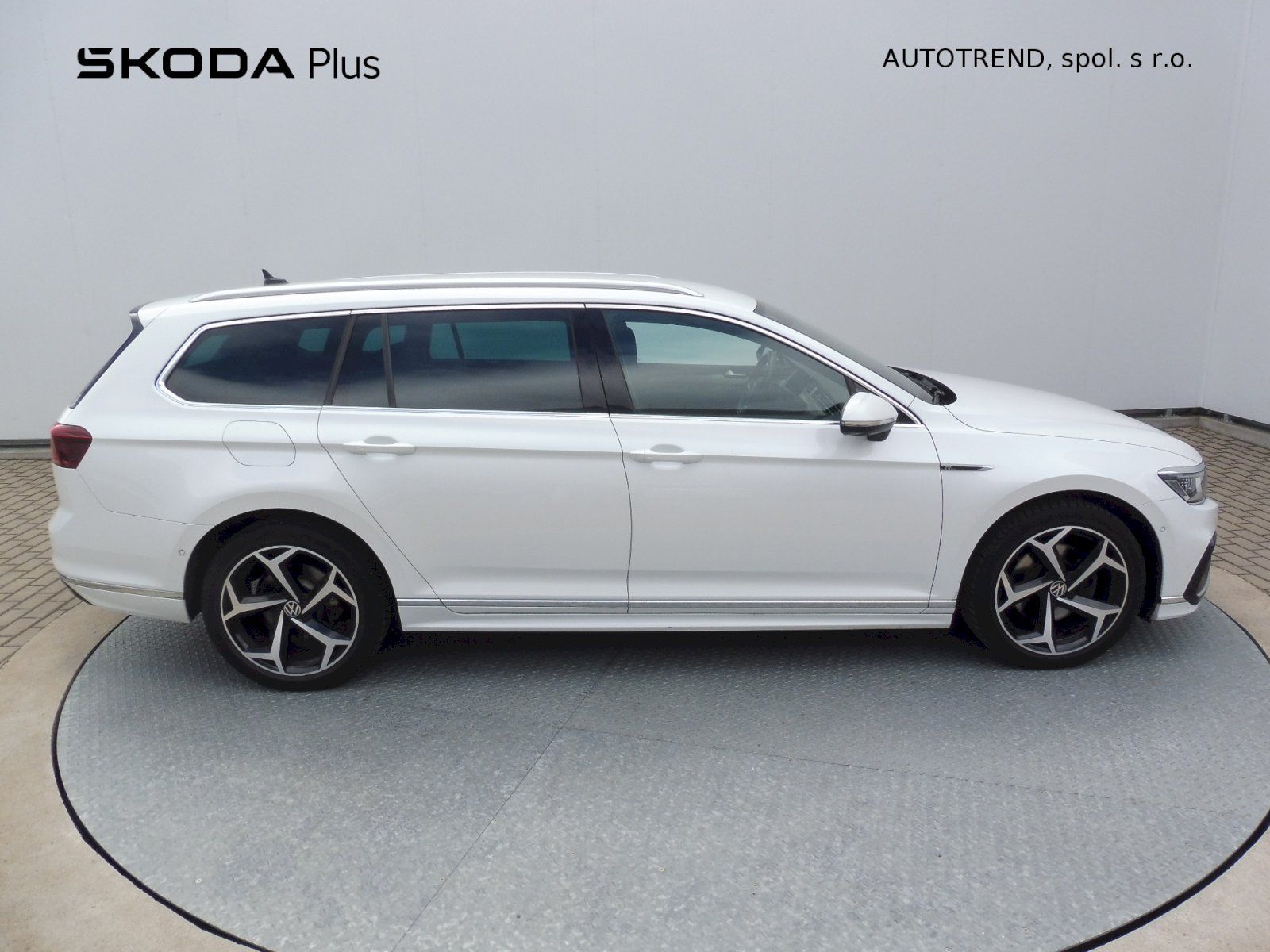 Volkswagen Passat, Variant Elegance 2,0 TDI 147kW - fotka 3