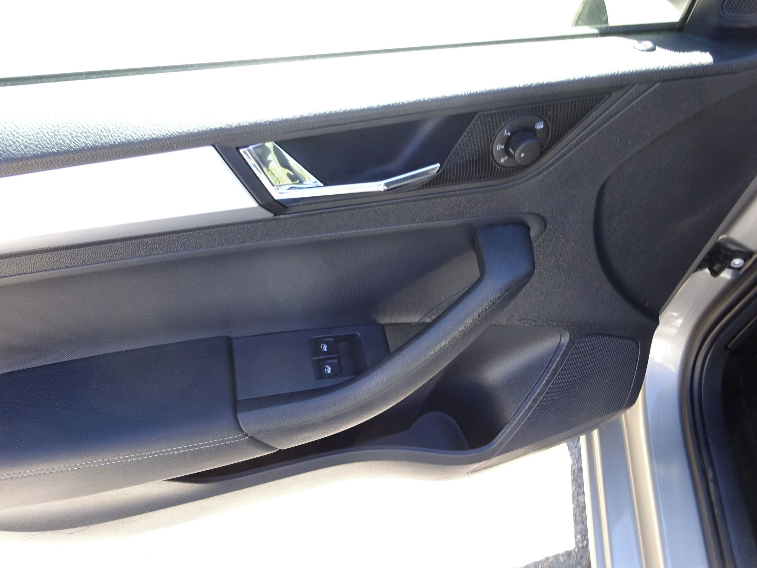 Škoda Rapid, 1.0 TSI (81 KW) 6 Rychlostí ČR - fotka 6